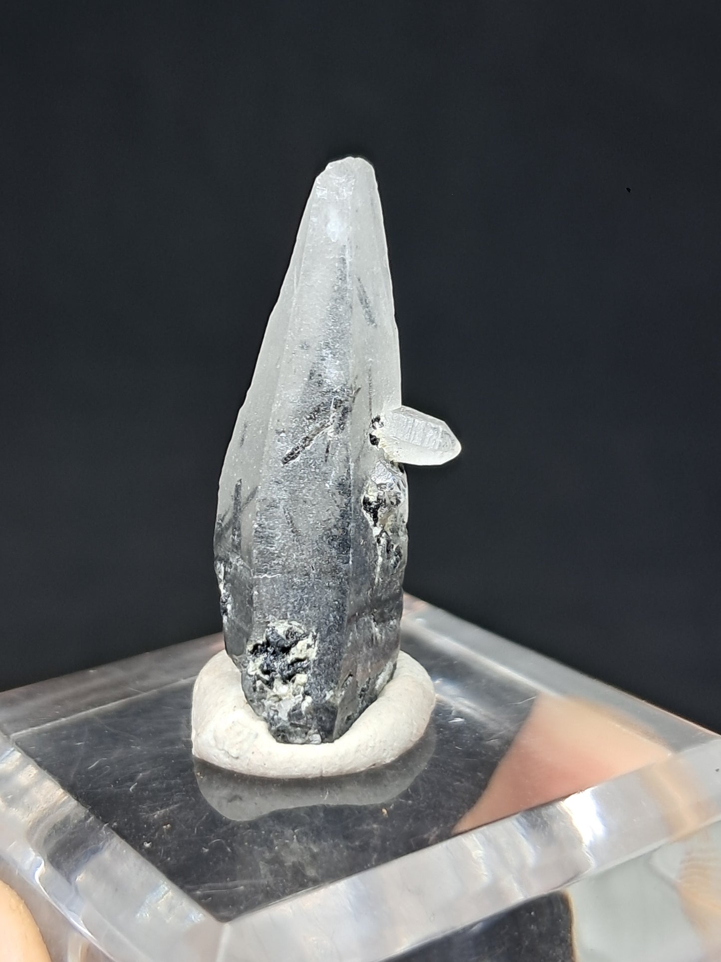 Punta de Cuarzo Turmalinado (Karur) Cristal Natural | Muestra Mineral #TQ34