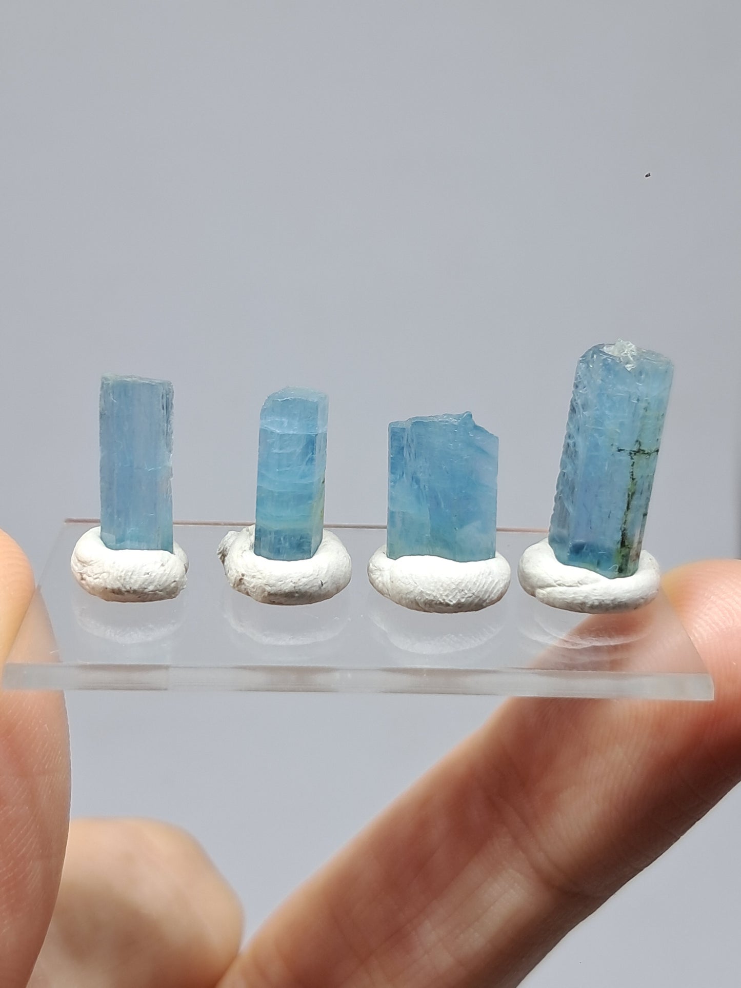 Juego de 4 Aguamarinas (Karur) en Bruto, Cristales Hexagonales de *Calidad Gema* | Ejemplar Mineral #AQM39