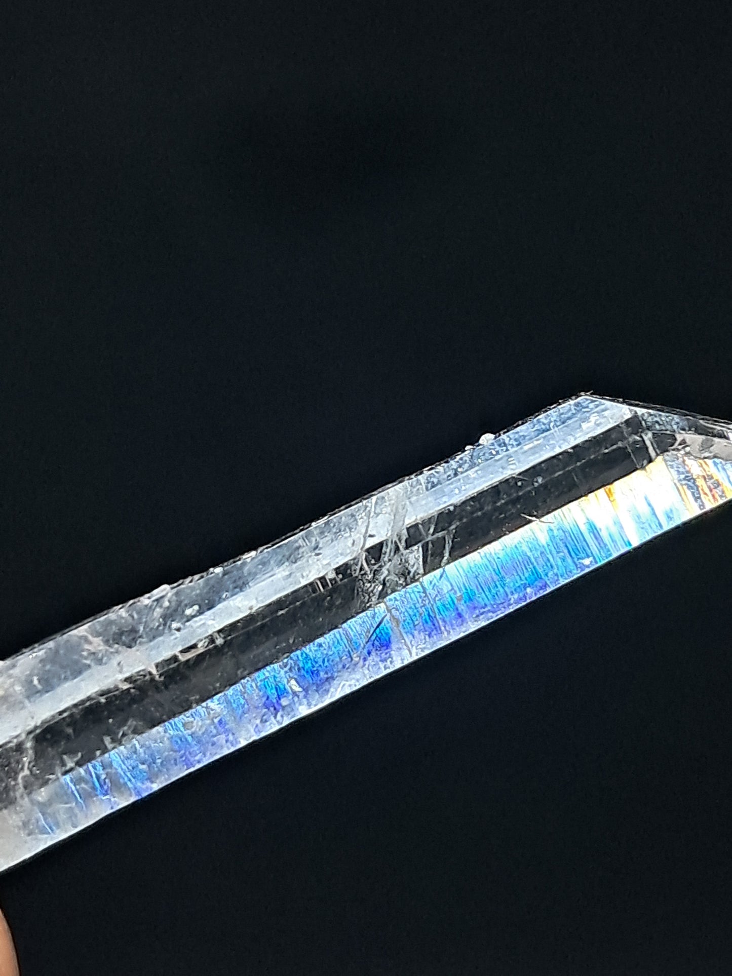 Punta natural de cuarzo láser biterminado y autorreparado (Santander, Colombia) | Ejemplar mineral n.° COQ3