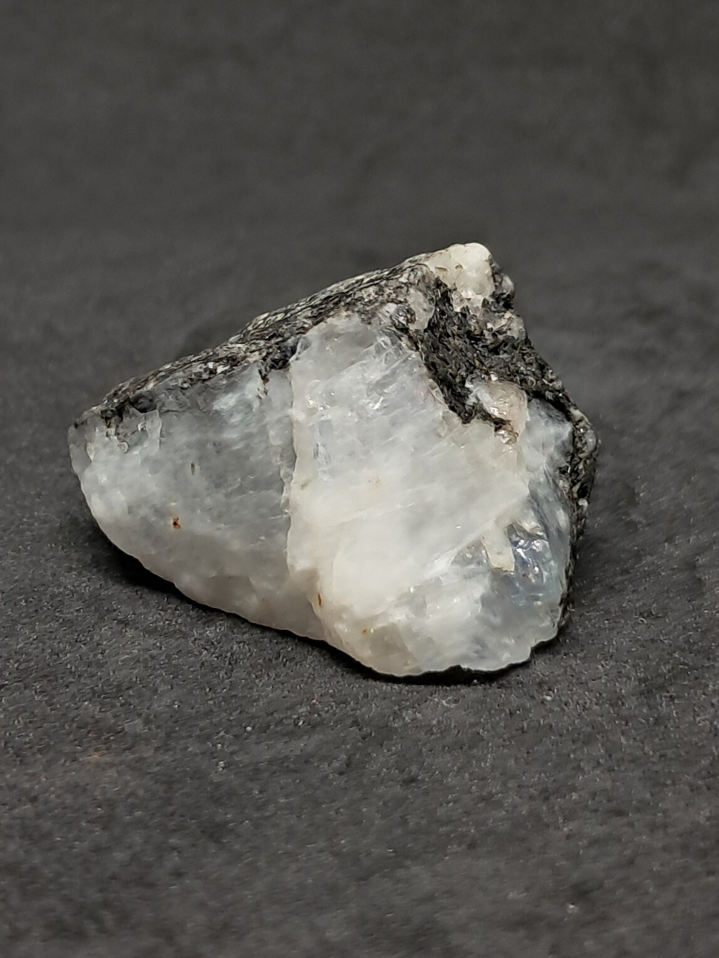 Rainbow Moonstone (Non-precious natural stone) #MN4