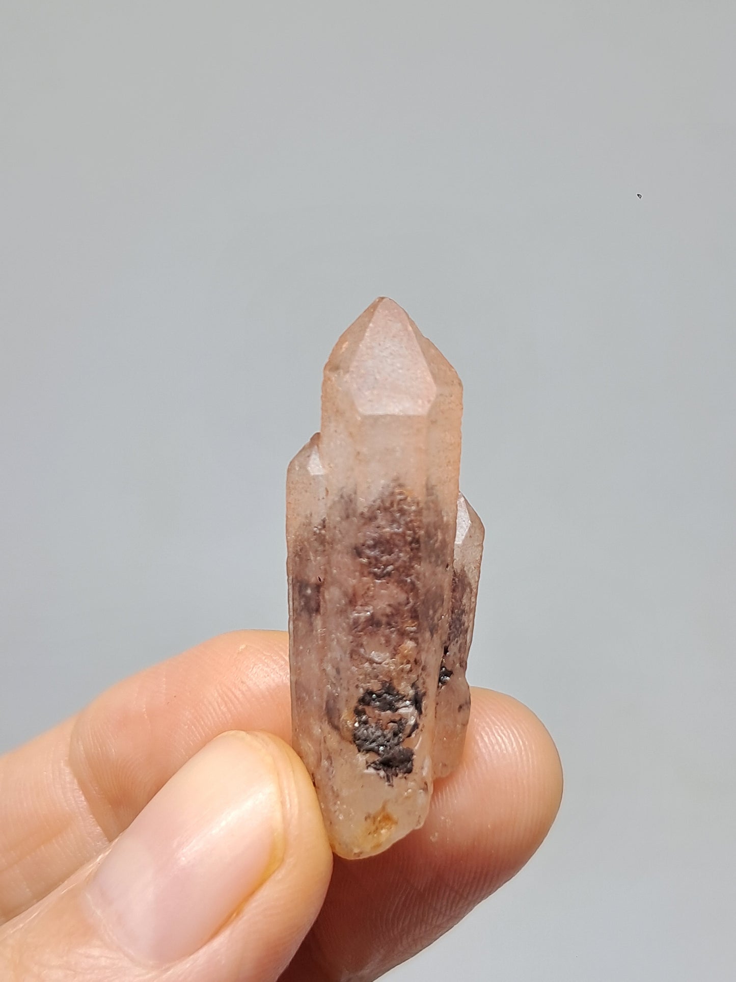 Juego de 3 puntas de cuarzo: clorita, turmalina y hematita fantasma | Cristales en bruto | Piedras en bruto #RCS18