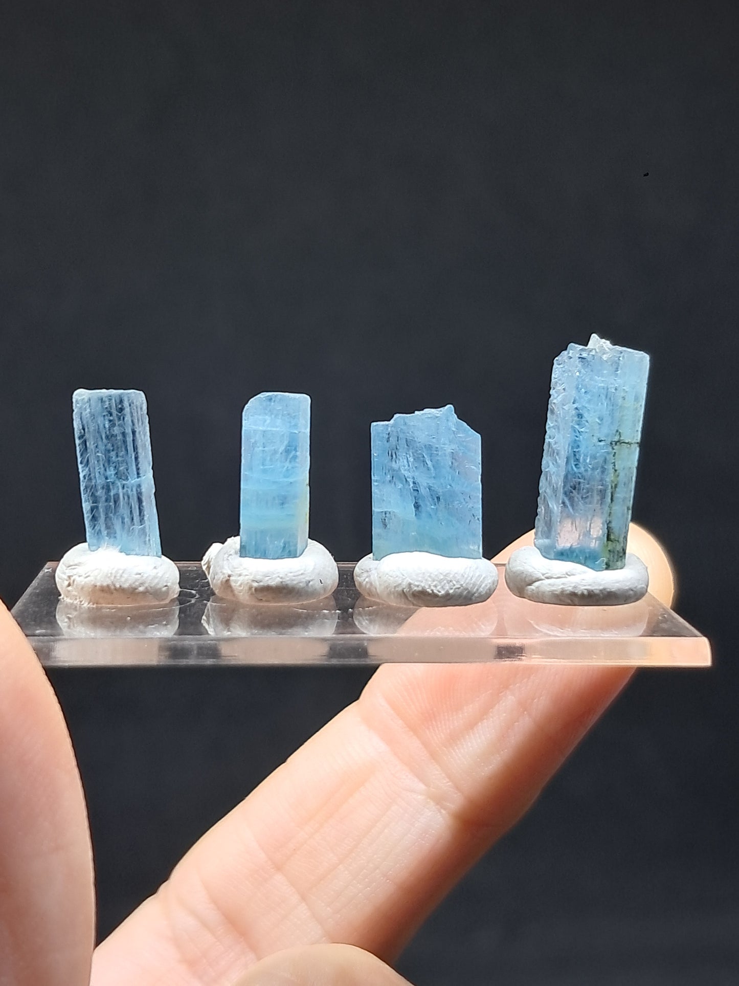 Juego de 4 Aguamarinas (Karur) en Bruto, Cristales Hexagonales de *Calidad Gema* | Ejemplar Mineral #AQM39