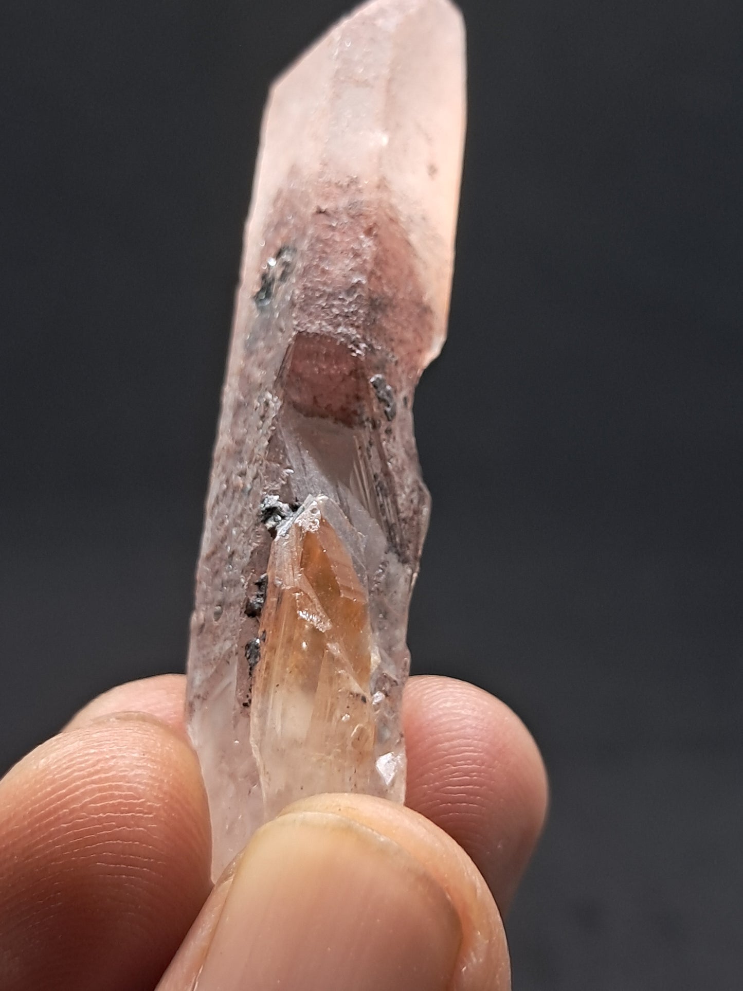 Cuarzo fantasma hematita (Telangana) Cristal natural | Punta grande | Ejemplar mineral n.° HPQ39