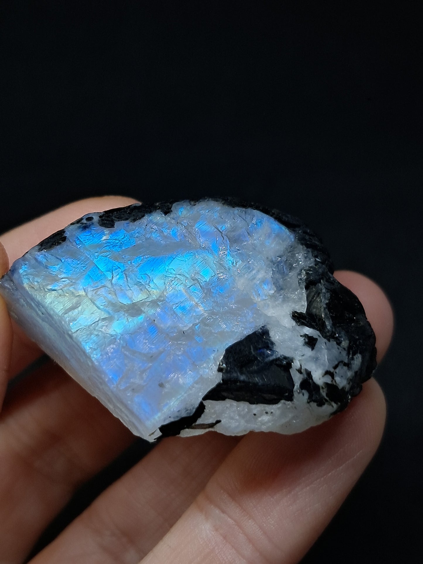 Piedra lunar arcoíris de alta calidad (Odisha) en bruto | Roca natural n.° MN11