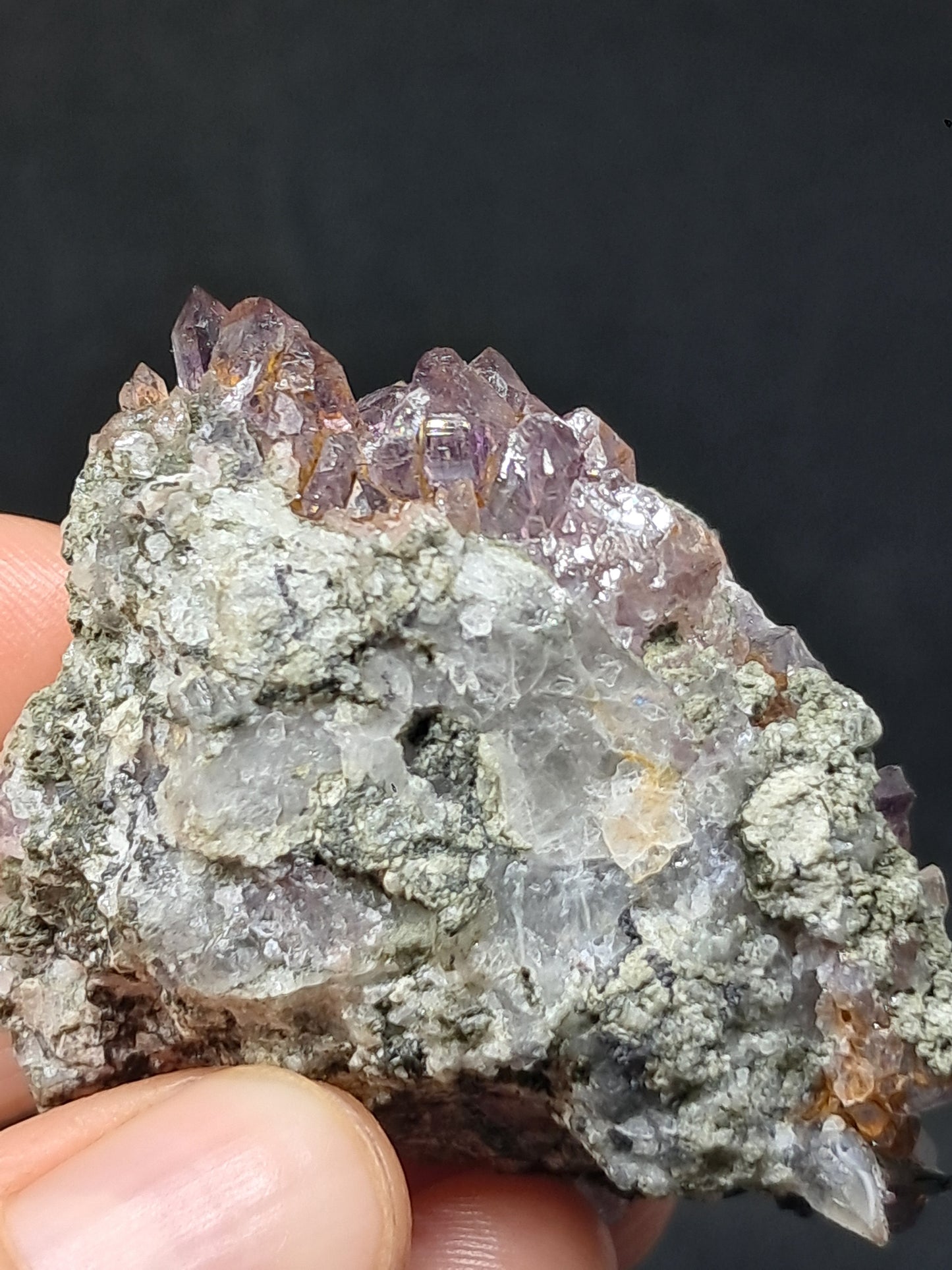 Amatista en matriz (Karur) | Cristal en bruto | Piedra natural | Ejemplar mineral n.° KA142