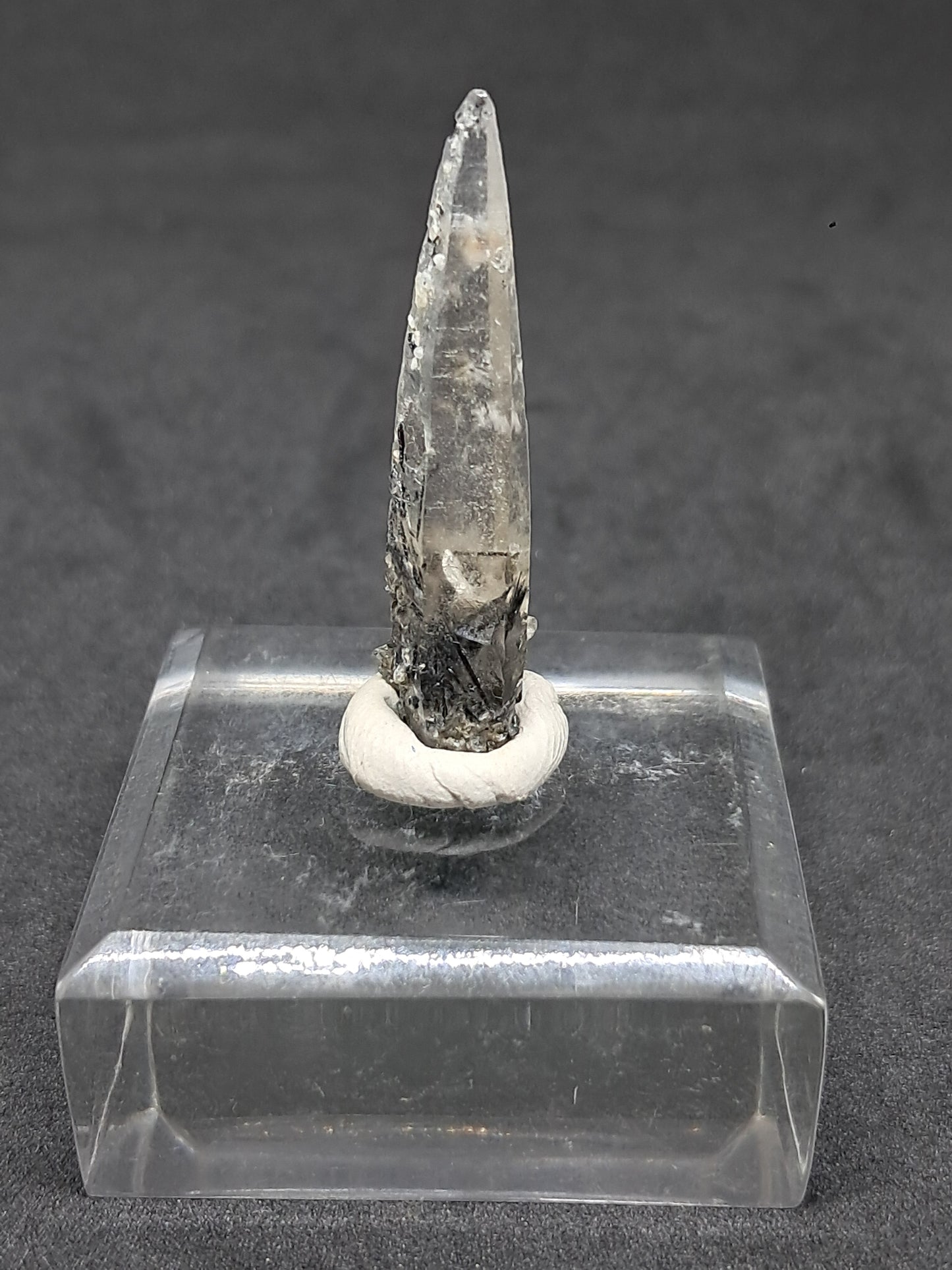 Punta de cristal de cuarzo turmalinado (karur), piedra natural | Ejemplar mineral n.° TQ27