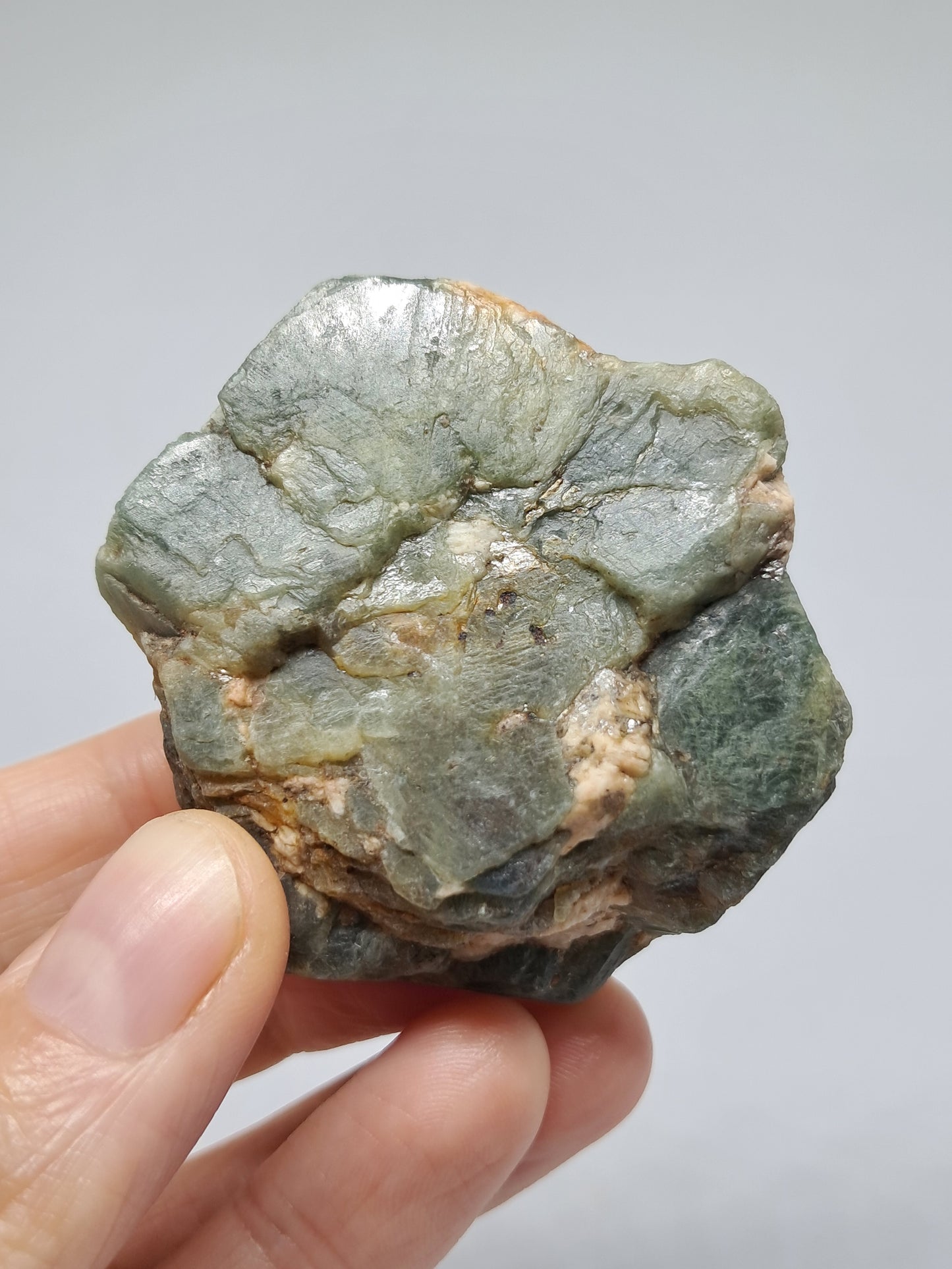 Rough Sapphire (Non-precious natural stone) #SP11