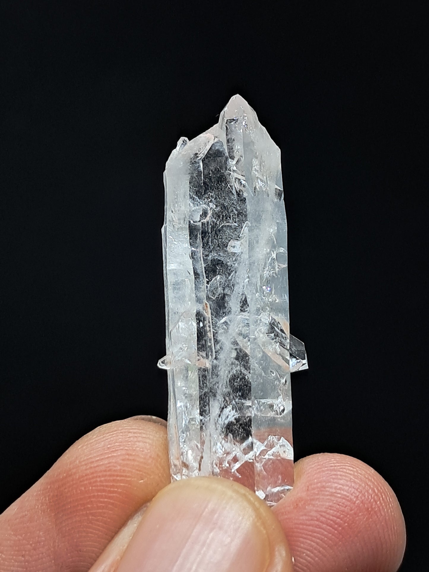 Cristal de cuarzo transparente Faden (Santander, Colombia) Punta natural | Ejemplar mineral n.° COQ33