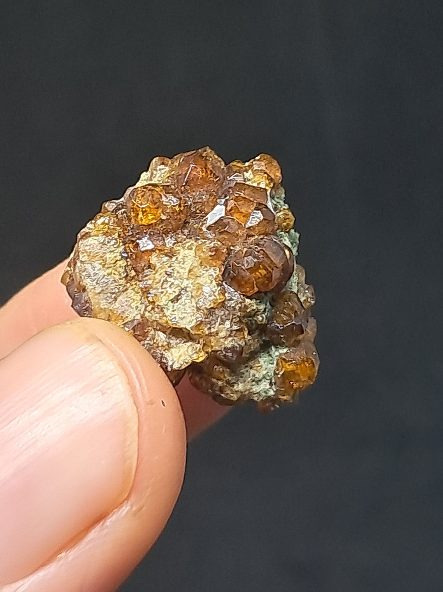 Cúmulo de granate marrón (México) | Cristal en bruto | Ejemplar mineral n.° GR8