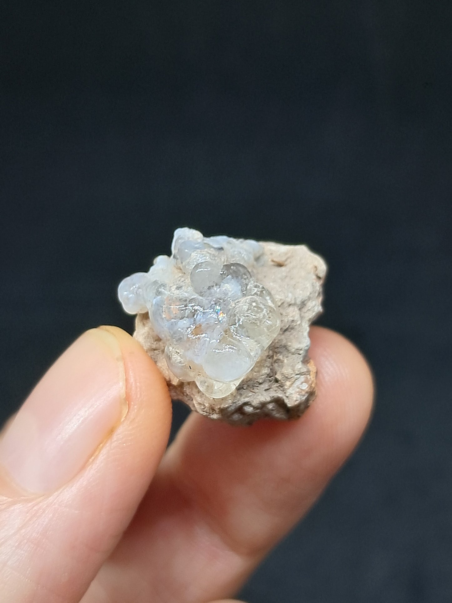 Ópalo hialita en matriz (México), piedra cristalina en bruto | Ejemplar mineral n.° OH5