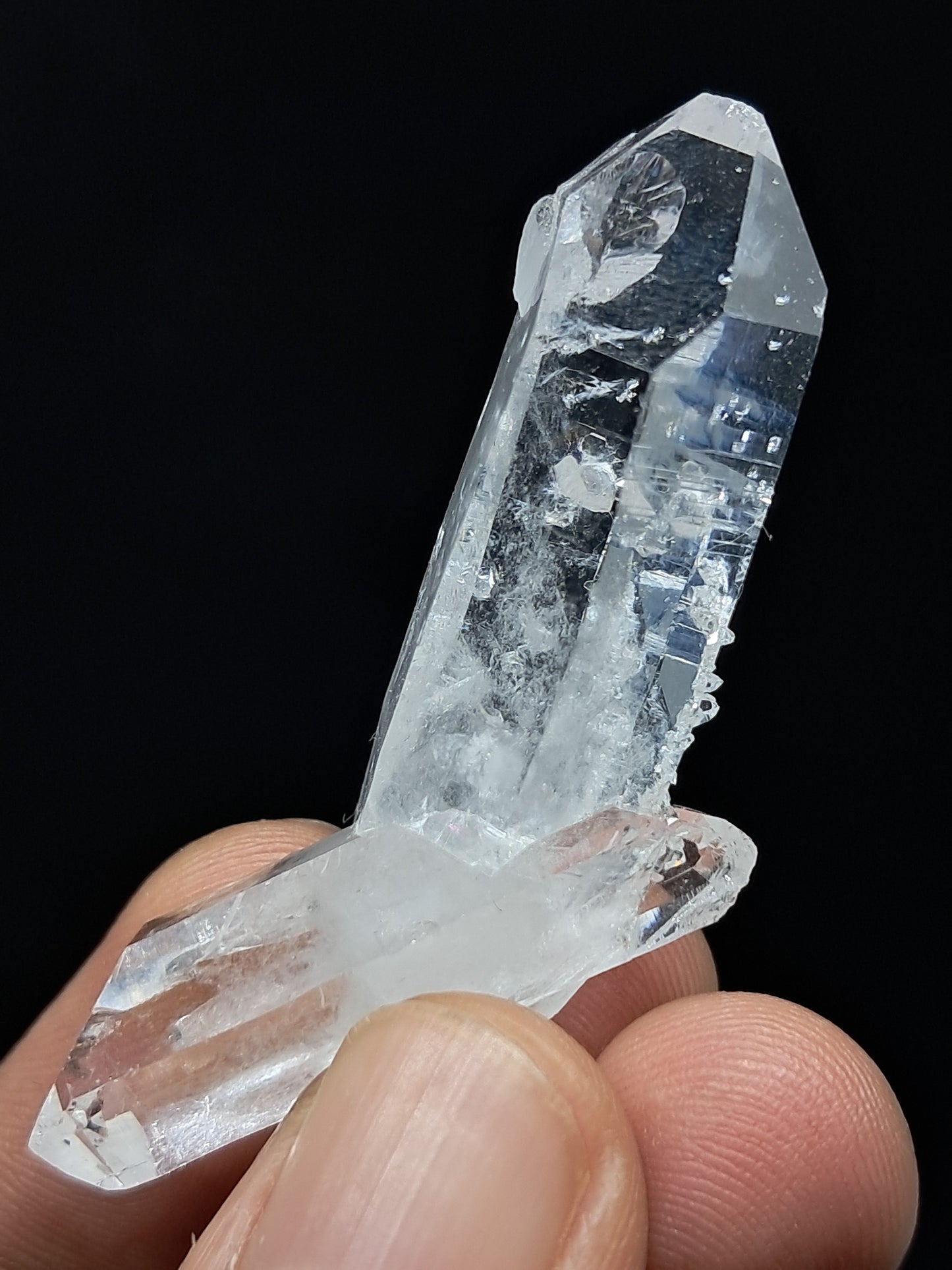 Punta natural de cuarzo transparente entrecruzado (Santander, Colombia) | Ejemplar mineral n.° COQ8