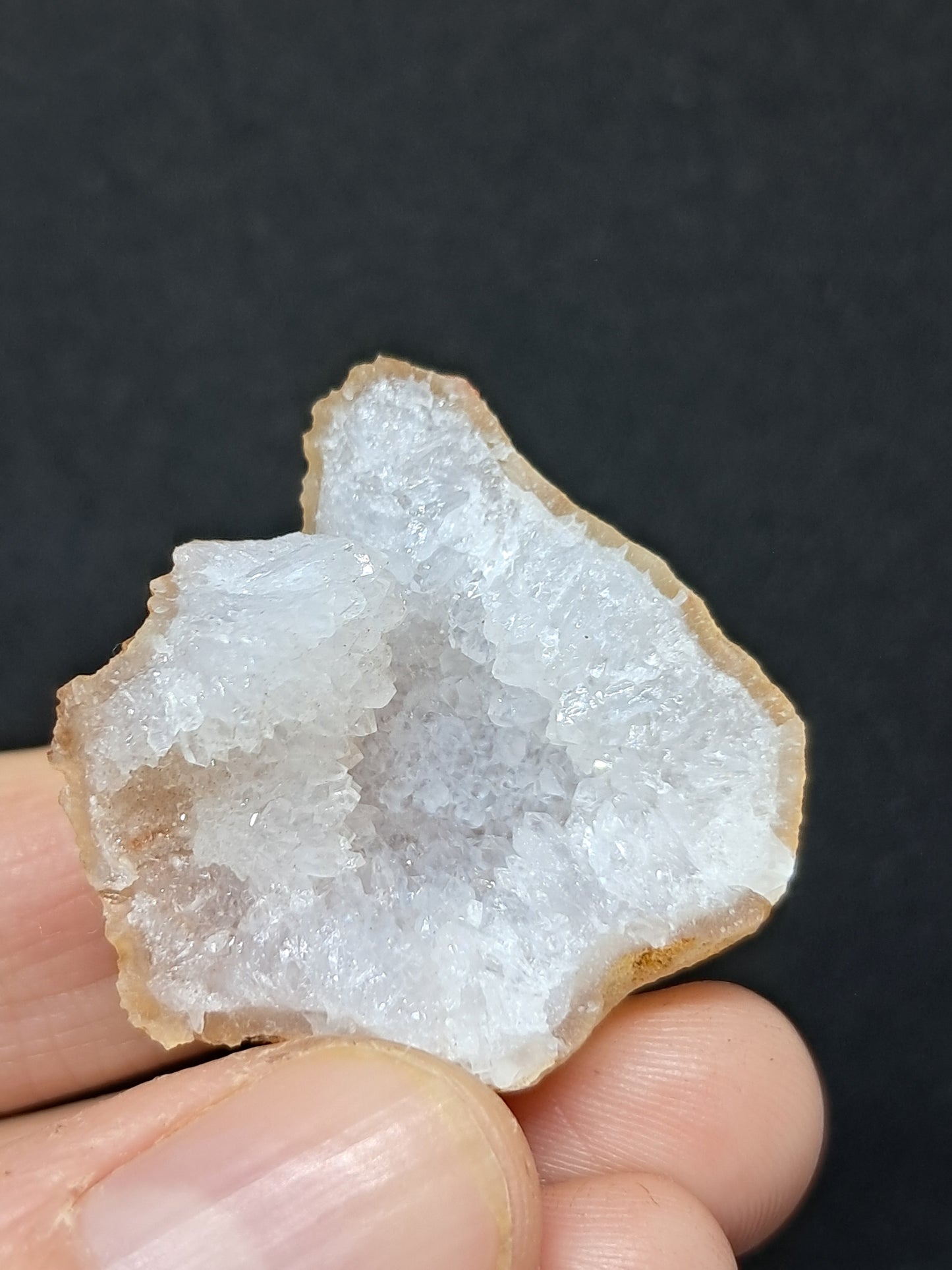 Quartz Geode #GD4 (Non-precious stone)