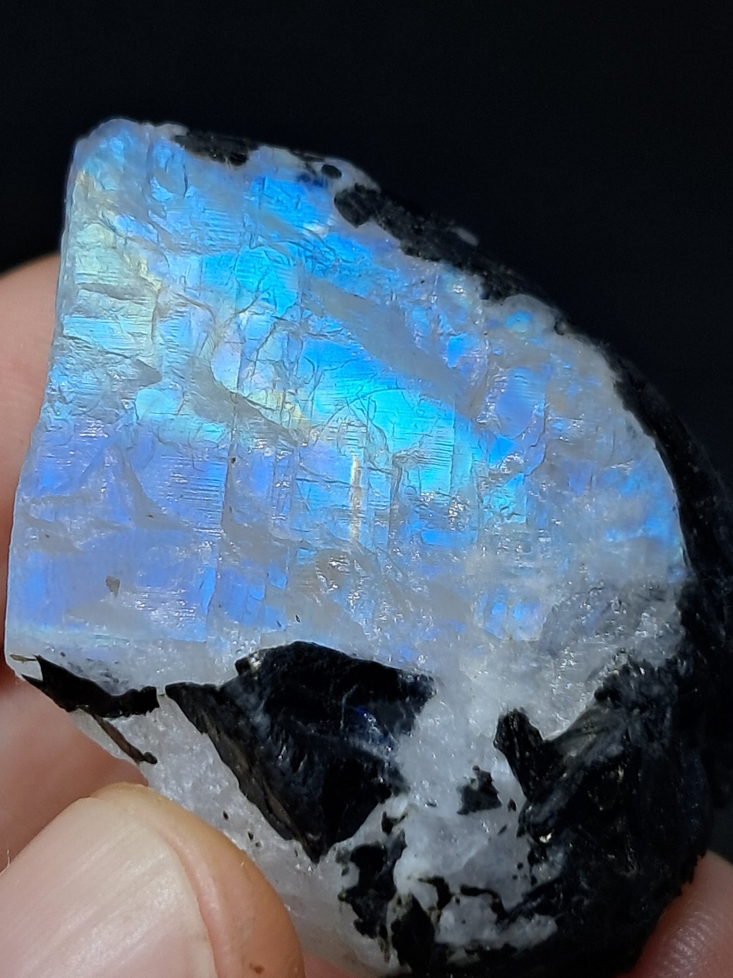 Piedra lunar arcoíris de alta calidad (Odisha) en bruto | Roca natural n.° MN11