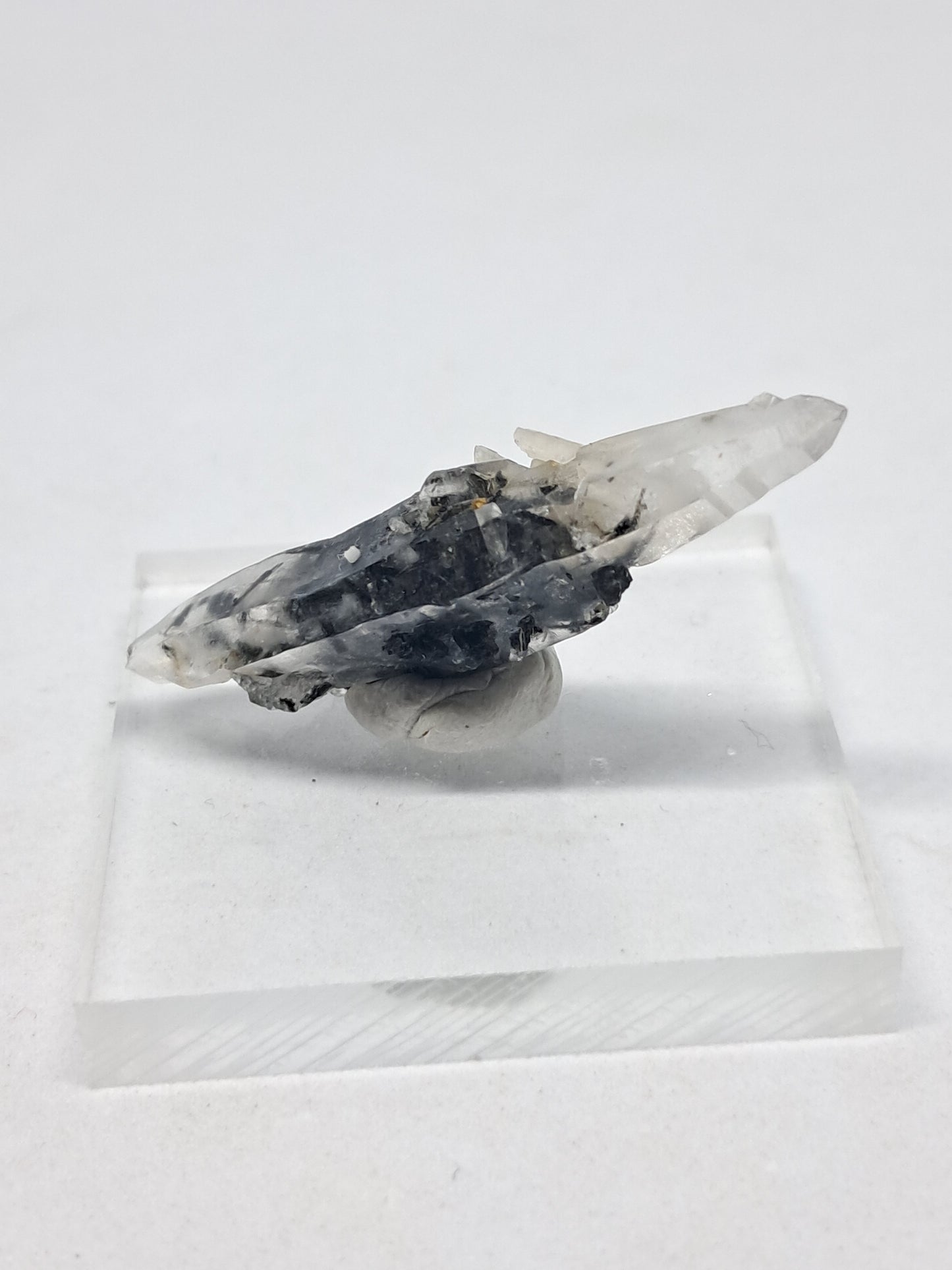 Tourmalinated Quartz biterminated point (Non-precious natural stone) #TQ16