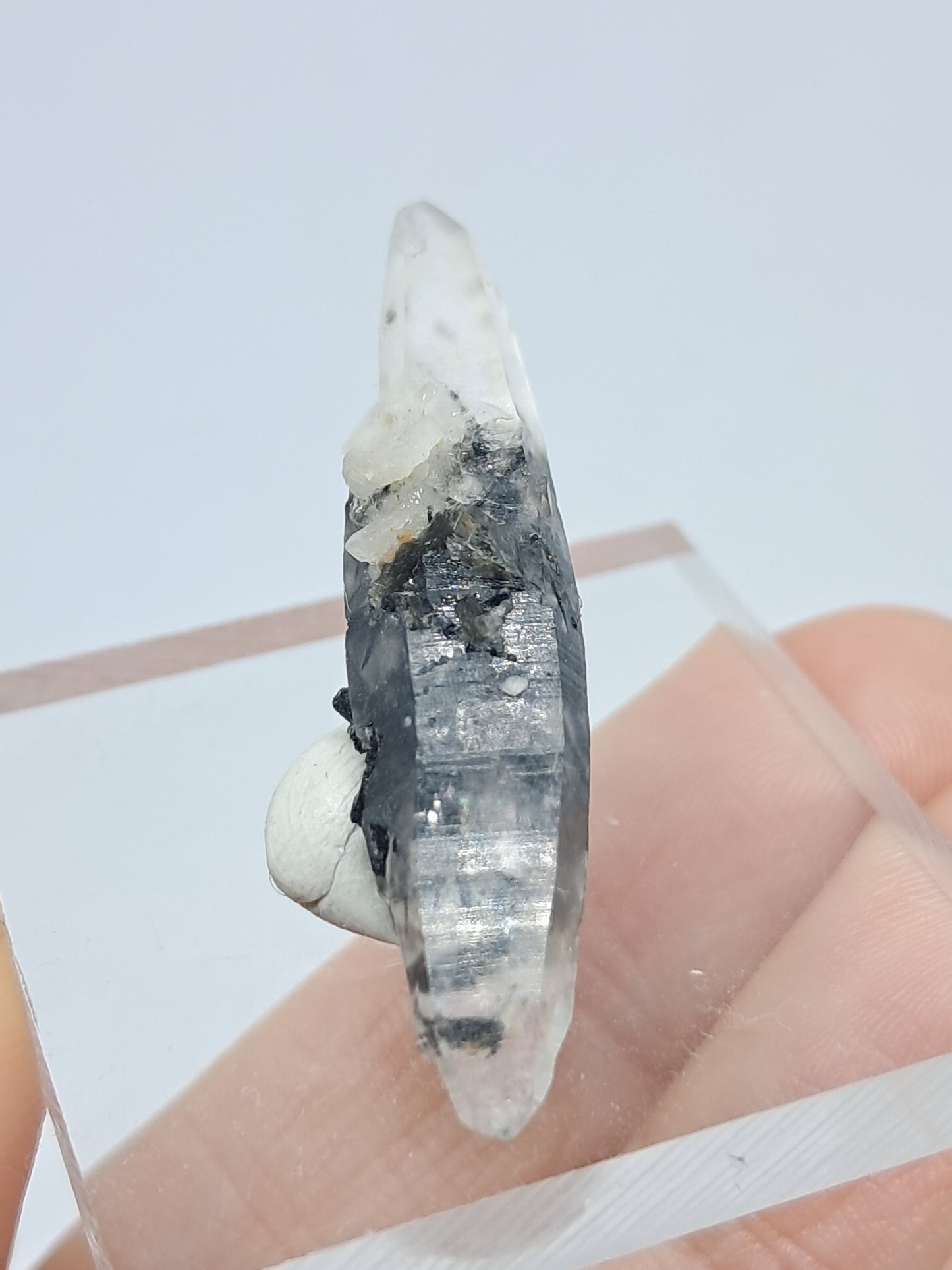 Tourmalinated Quartz biterminated point (Non-precious natural stone) #TQ16