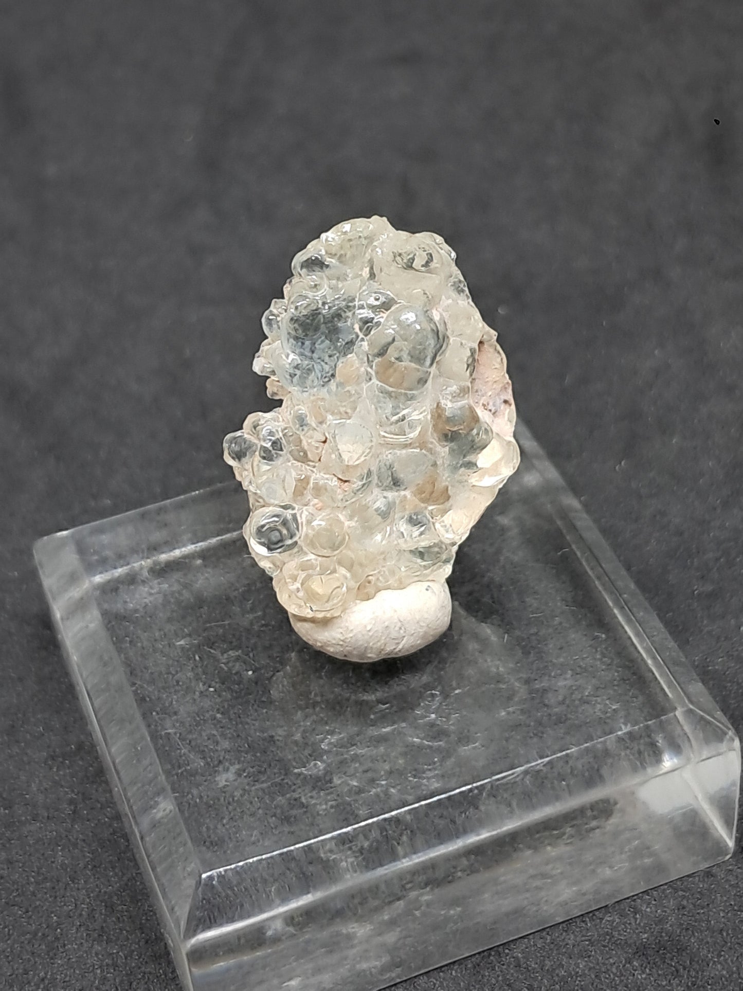Ópalo hialita (México), cristal en bruto, piedra reactiva a los rayos UV | Ejemplar mineral n.° OH4