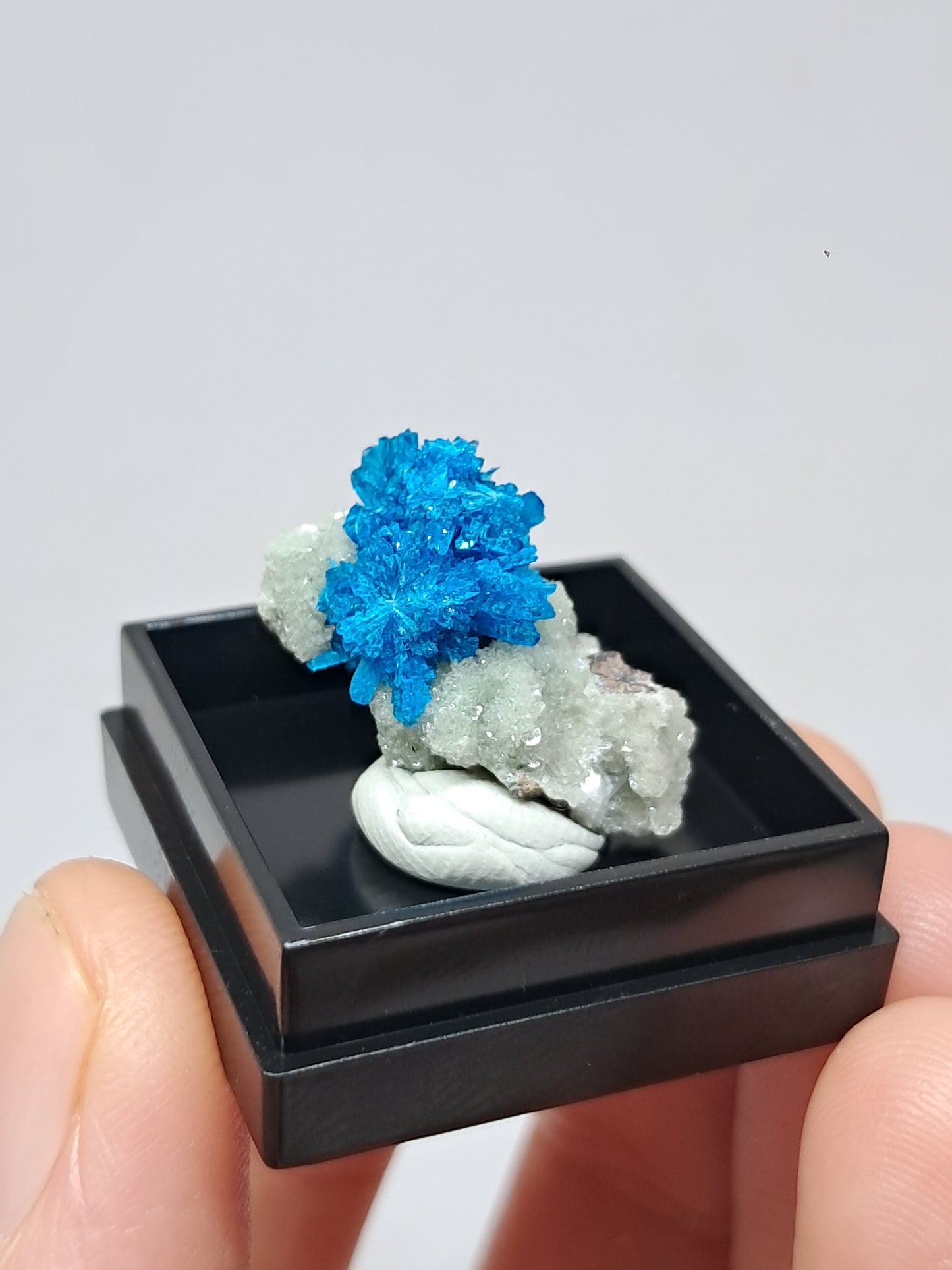 Pentagonite on Heulandite Matrix (Pune) Rough Stone | Natural Crystal | Rare Mineral Specimen #CV52