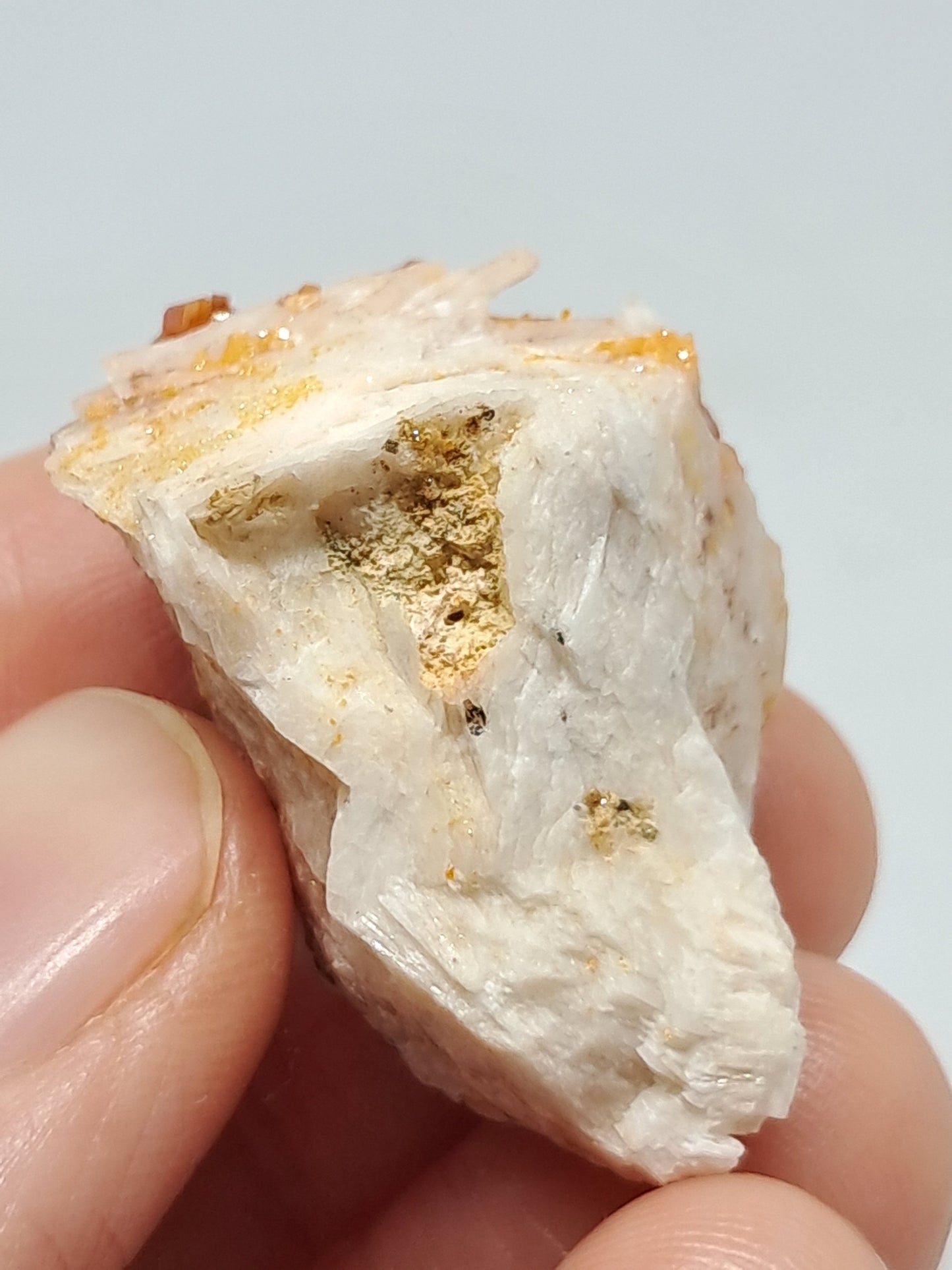 High grade Vanadinite (Non-precious Natural Stone) #VD7