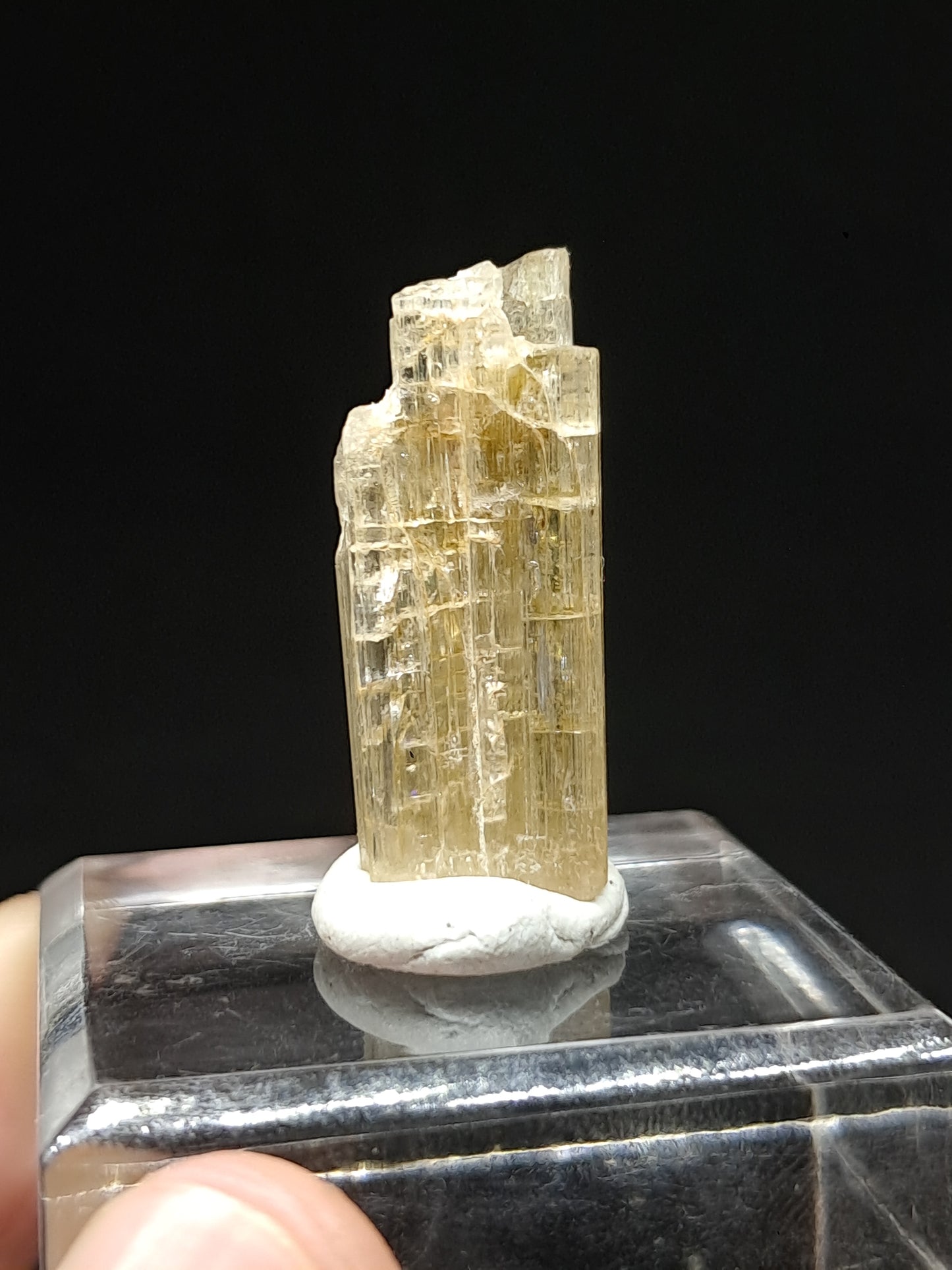 Fluorescent Scapolite Natural Crystal (Karur) UV Reactive | Rough Stone | Mineral Specimen #SCP14