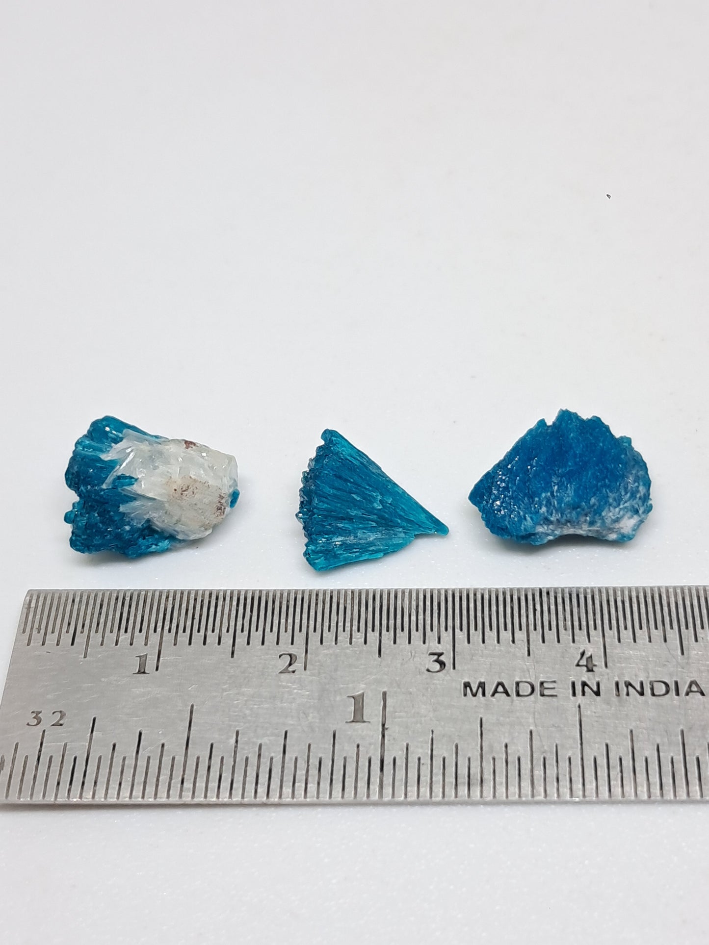 Conjunto de 3 cavansitas (wagholi) en bruto | Cristal natural | Ejemplar mineral raro n.° CV43