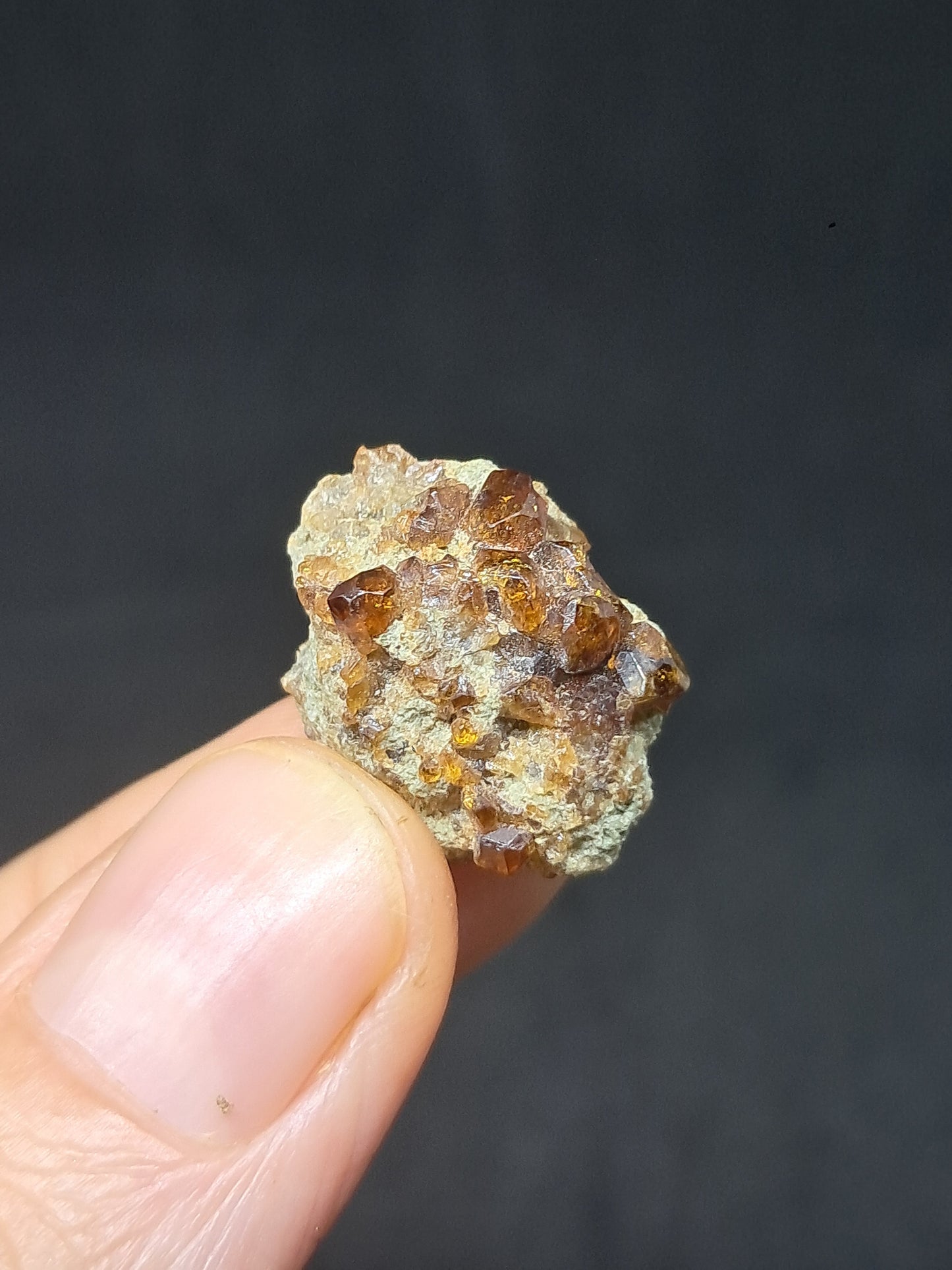 Cúmulo de granate marrón (México) | Cristal en bruto | Ejemplar mineral n.° GR9