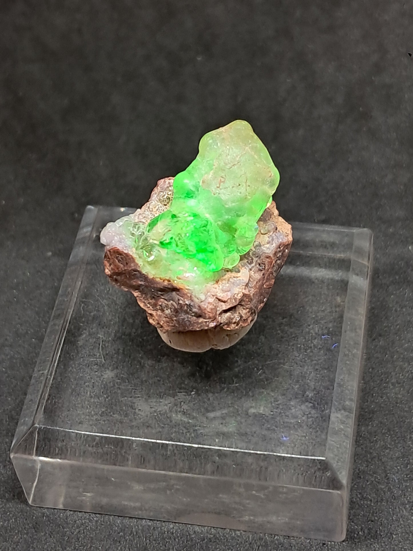 Ópalo hialita en matriz (México), piedra cristalina en bruto | Ejemplar mineral n.° OH3