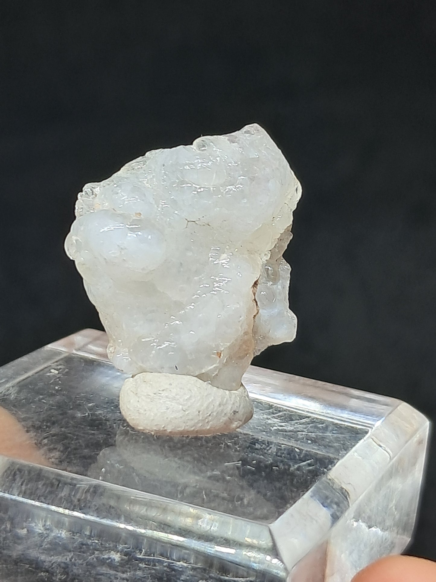 Ópalo hialita reactivo a los rayos UV (México), piedra de cristal en bruto | Ejemplar mineral n.° OH9