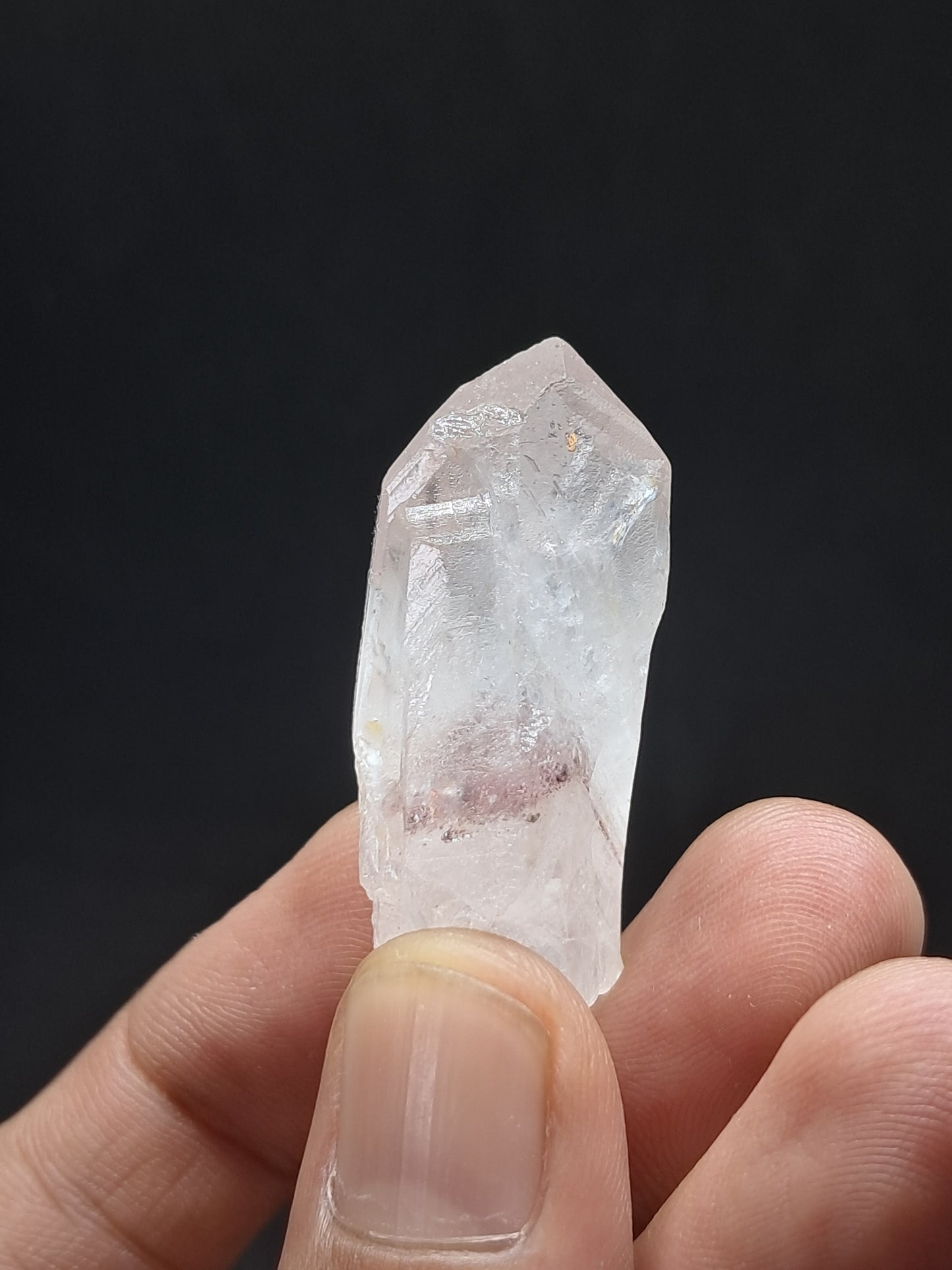Cuarzo fantasma hematita (Telangana) Punta de cristal natural | Ejemplar mineral n.° HPQ26