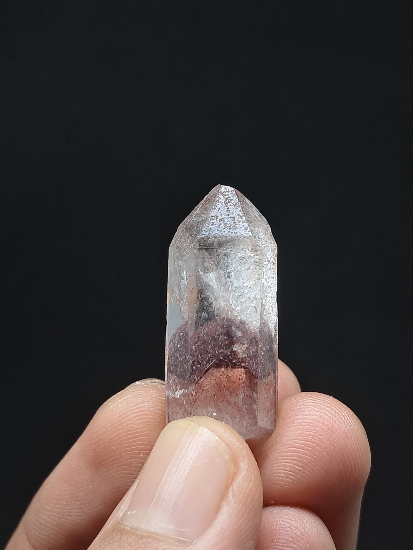 Punta de cristal natural de cuarzo fantasma hematita (Telangana) | Ejemplar mineral n.° HPQ30