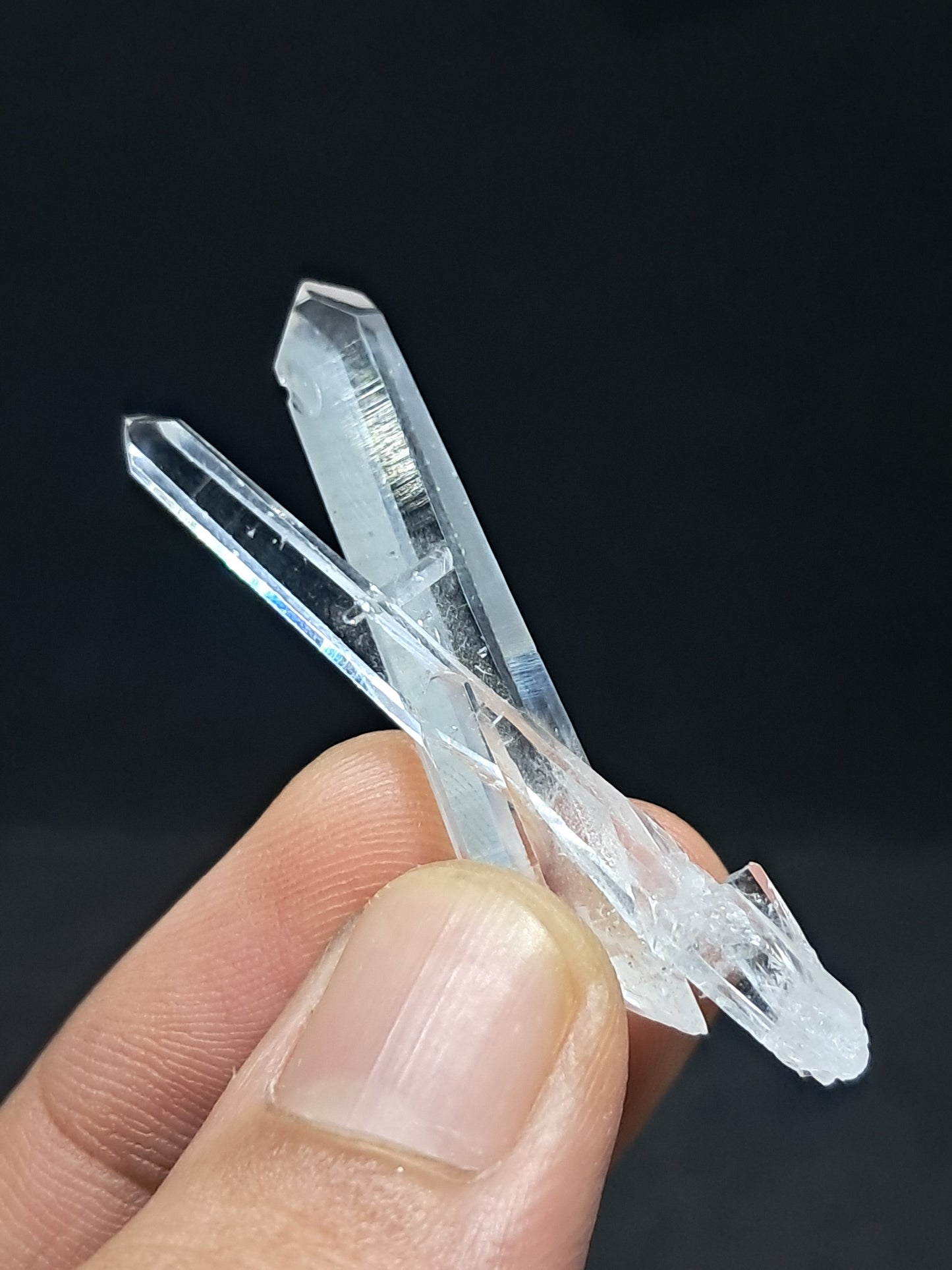 Cuarzo láser intersecante (Santander, Colombia), punta natural superclara | Ejemplar mineral n.° COQ2