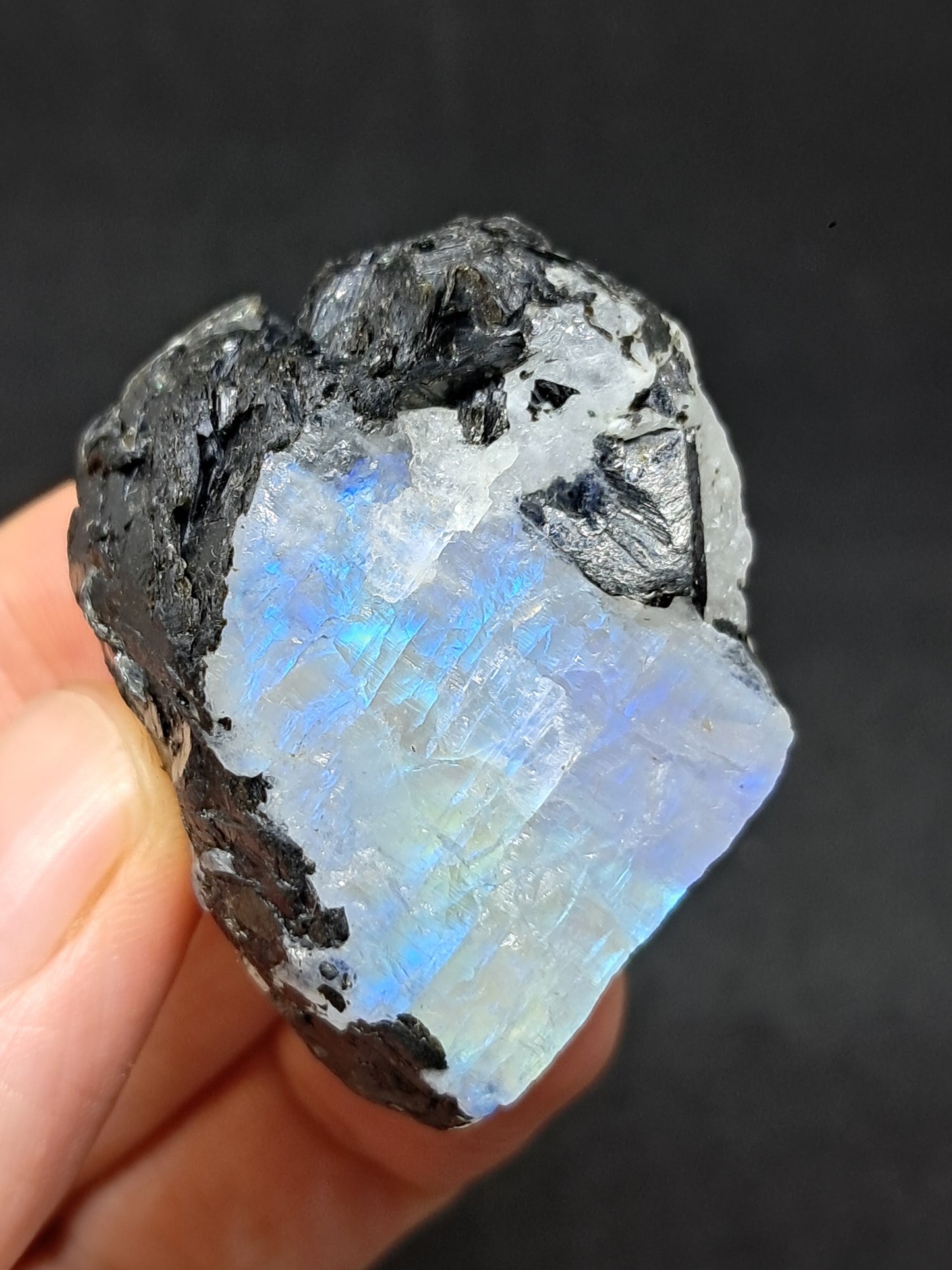 Piedra lunar arcoíris de alta calidad (Odisha) en bruto | Roca natural n.° MN11