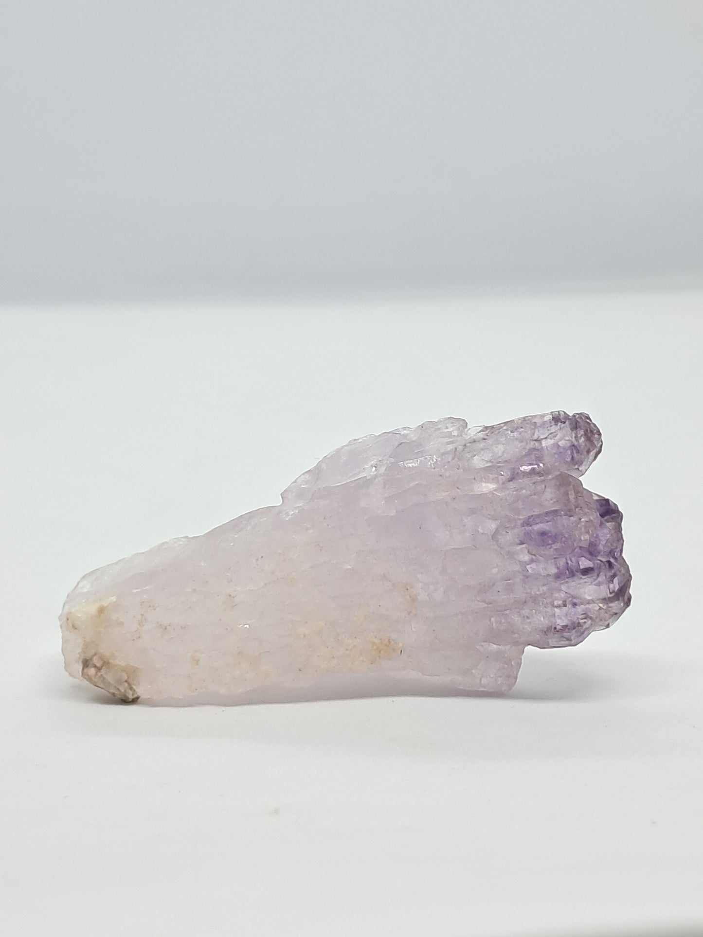 Cristal de cuarzo en racimo de cetro de amatista (karur) | Piedra natural | Ejemplar mineral n.° KA86