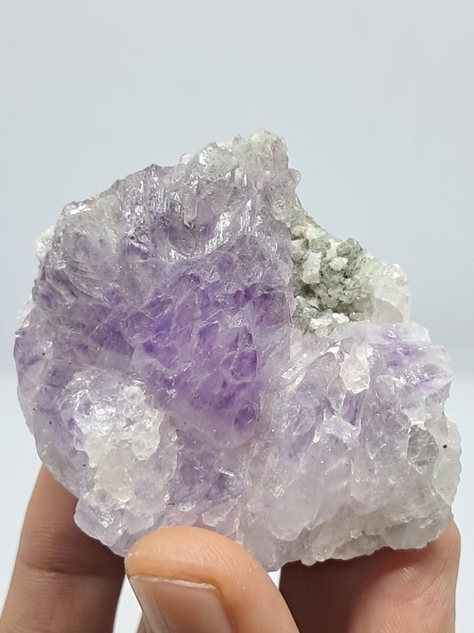 Amatista en racimo de cetro sobre matriz (Karur) Cristal de cuarzo lavanda | Piedra natural | Ejemplar mineral n.° KA74