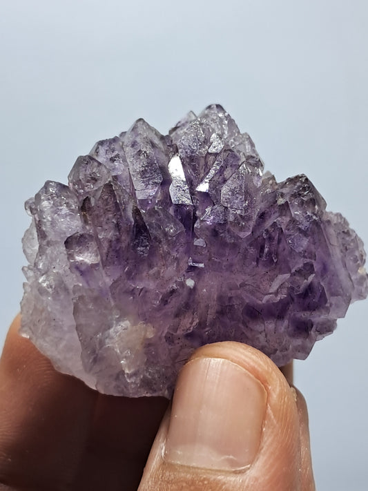 Amatista en Cetro (Karur) Cristal de Cuarzo Morado Oscuro | Piedra Natural | Ejemplar Mineral n.° KA75