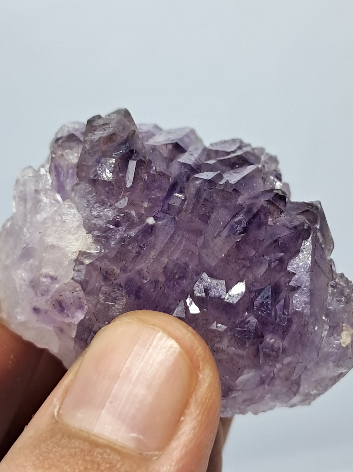 Amatista en Cetro (Karur) Cristal de Cuarzo Morado Oscuro | Piedra Natural | Ejemplar Mineral n.° KA75