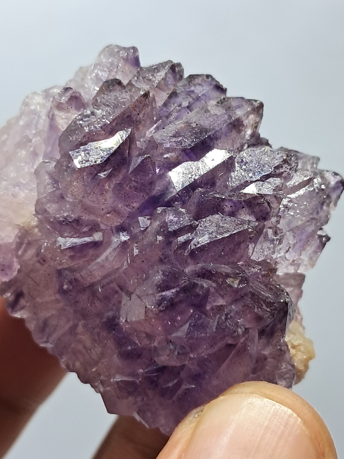 Amatista en Cetro (Karur) Cristal de Cuarzo Morado Oscuro | Piedra Natural | Ejemplar Mineral n.° KA75