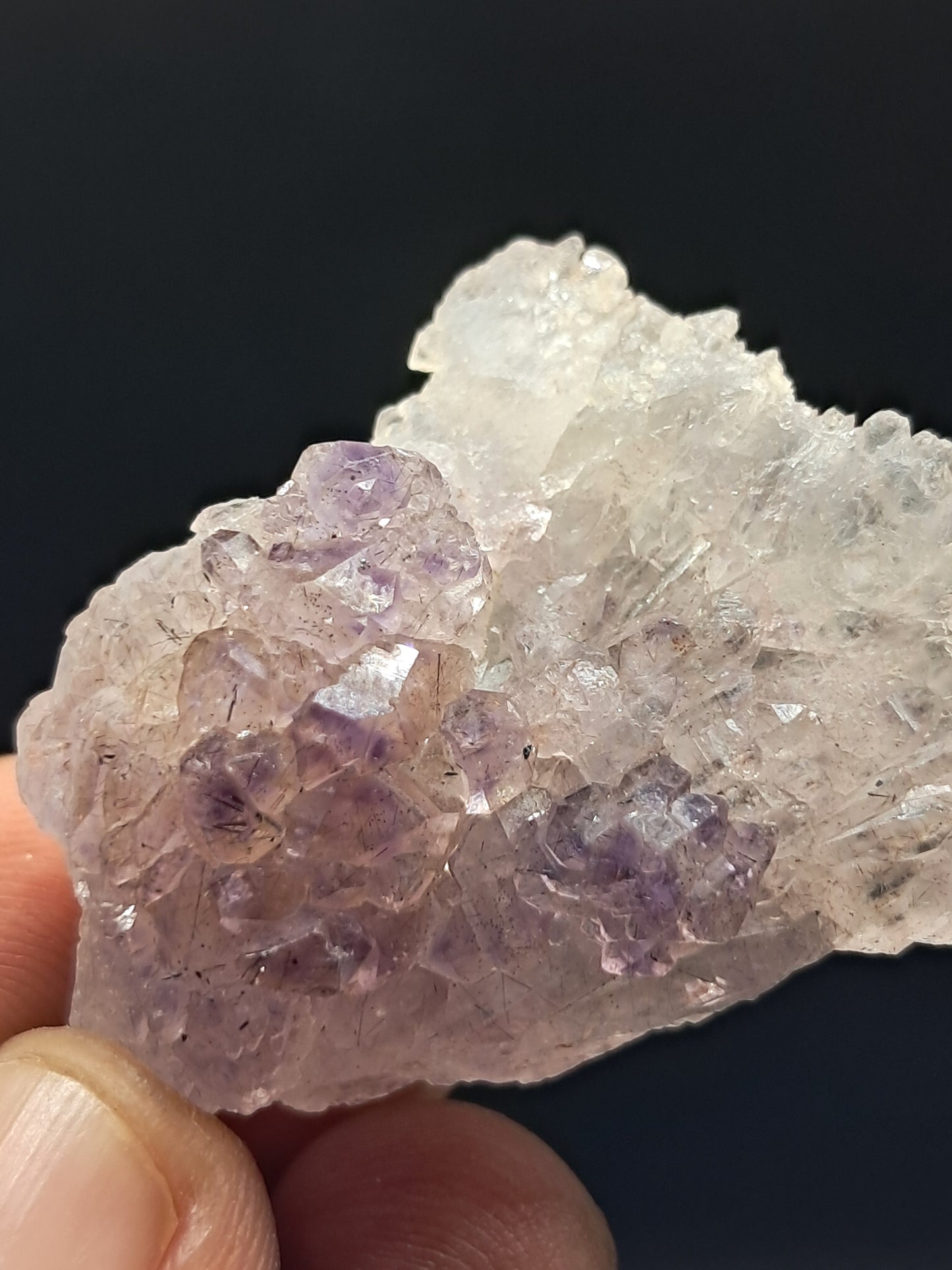 Cúmulo de cristal de amatista en cetro sobre cuarzo (karur) | Piedra natural | Ejemplar mineral n.° KA72