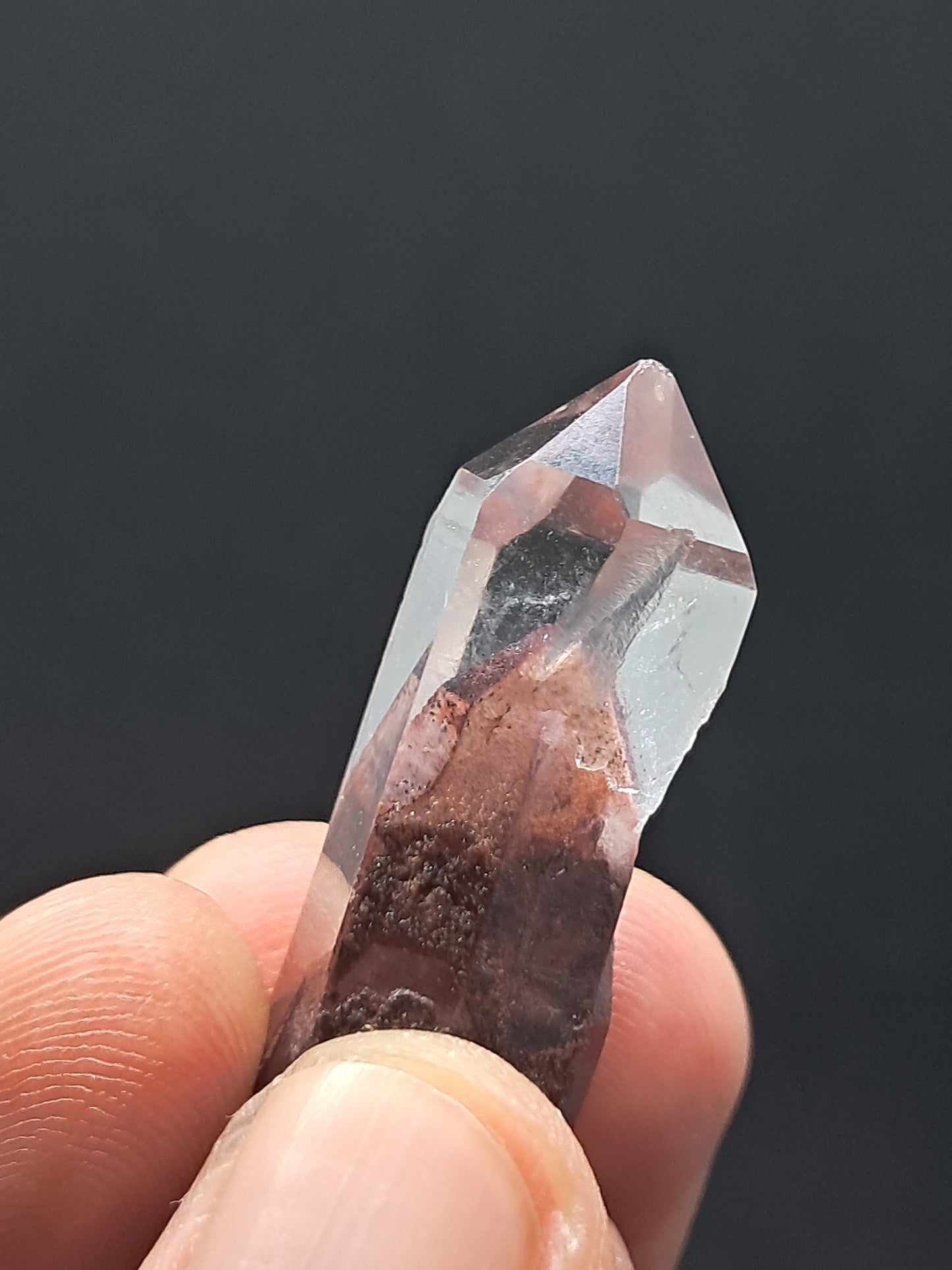 Punta de cristal natural de cuarzo fantasma hematita (Telangana) | Ejemplar mineral n.° HPQ2