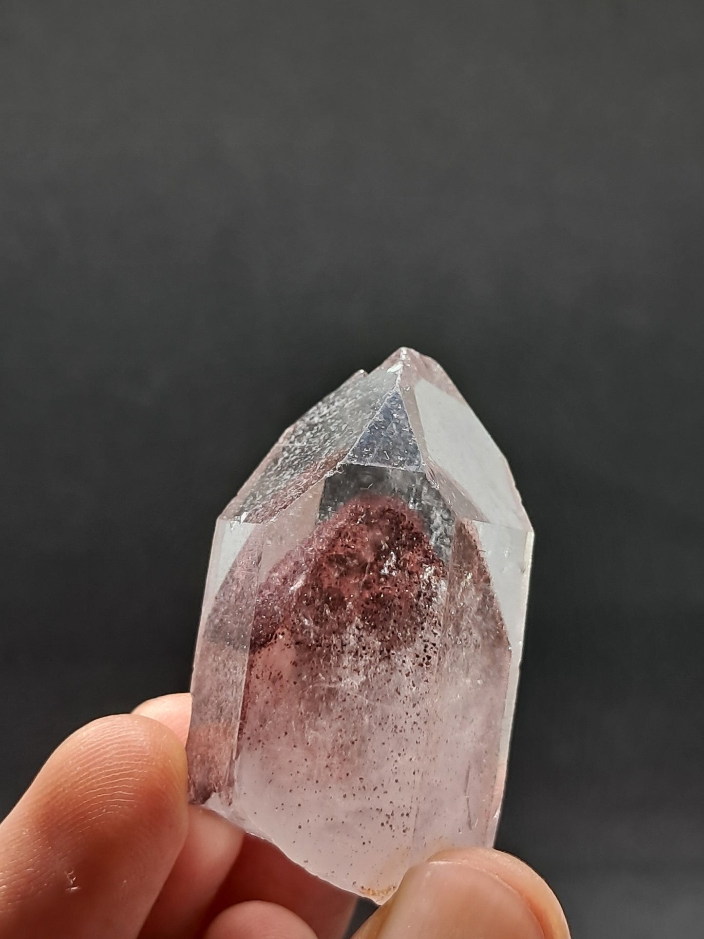 Cuarzo fantasma hematita *Grande* (Telangana) Punta de cristal natural | Ejemplar mineral n.° HPQ6
