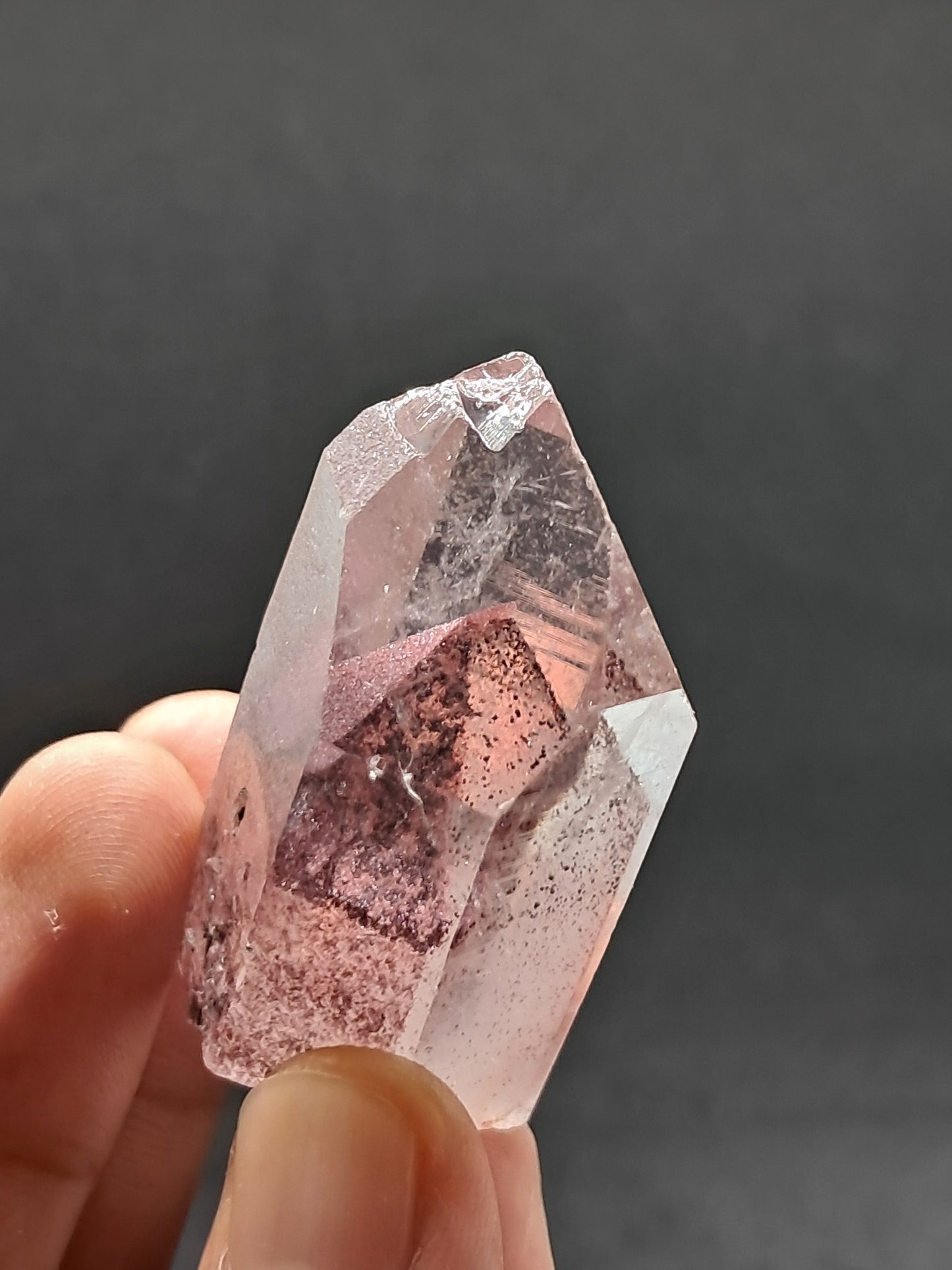 Cuarzo fantasma hematita *Grande* (Telangana) Punta de cristal natural | Ejemplar mineral n.° HPQ6
