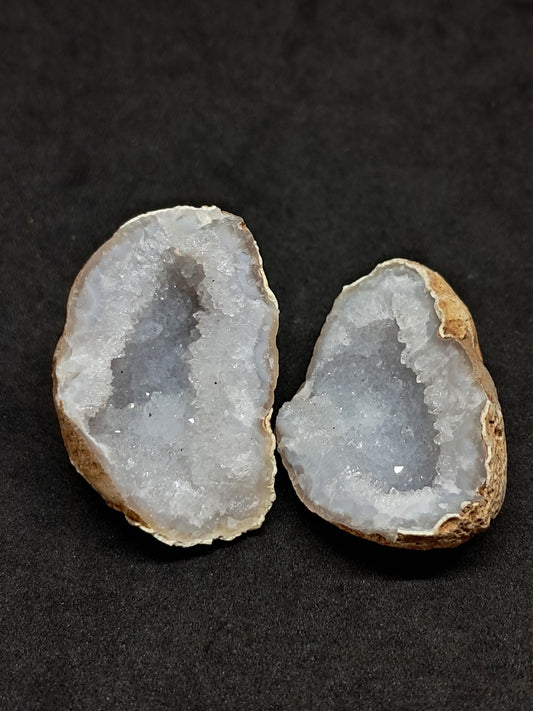 Quartz Geode (Ajanta) Rough Stone | Natural Crystal #GD16
