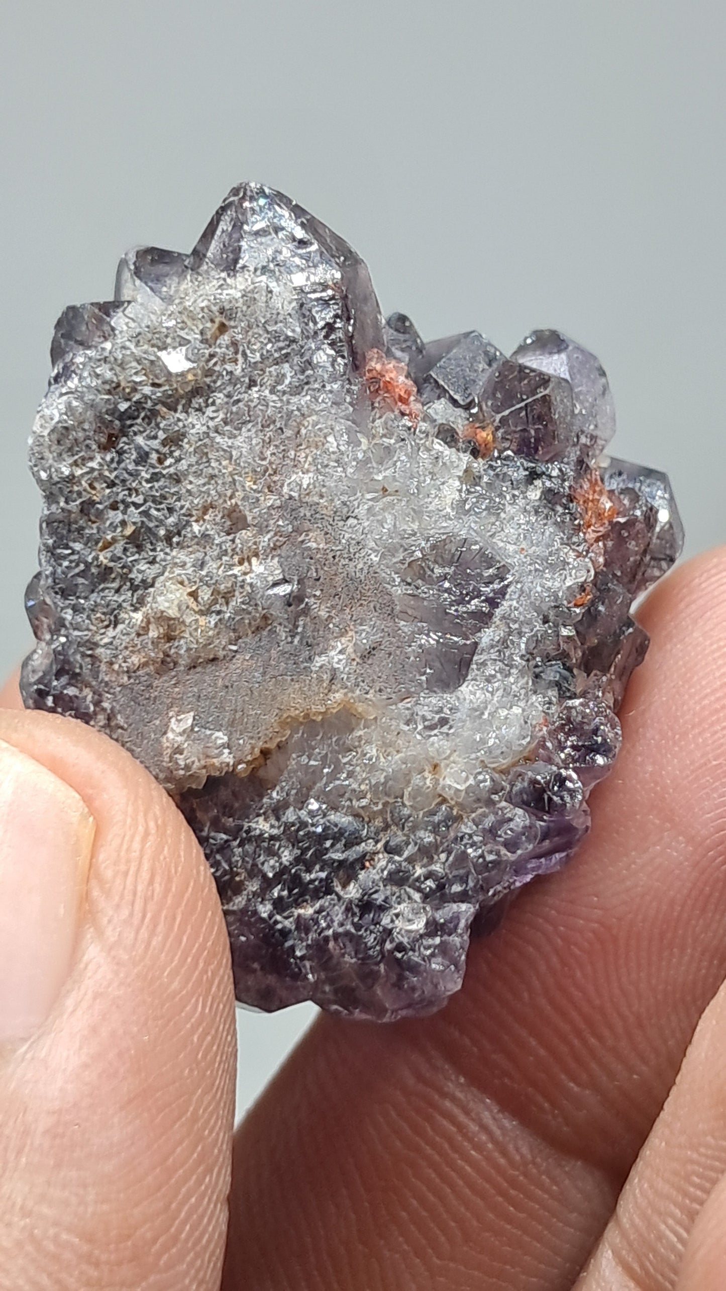 Amatista Elestial Morada Oscura sobre Cuarzo | Inclusiones de Hematita Goethita Rutilo | Cristal Natural | Muestra Mineral #KA194
