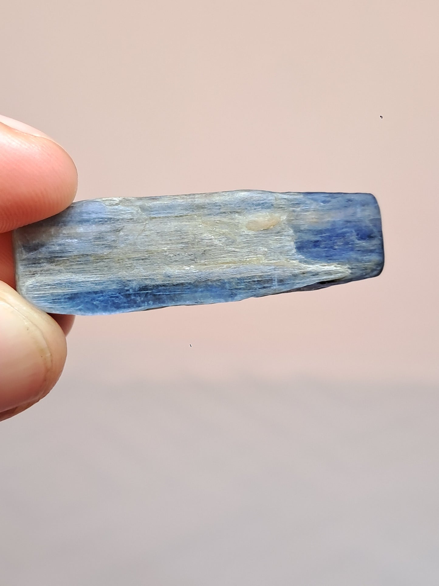 Piedra natural cianita azul (Nepal) n.° KY22