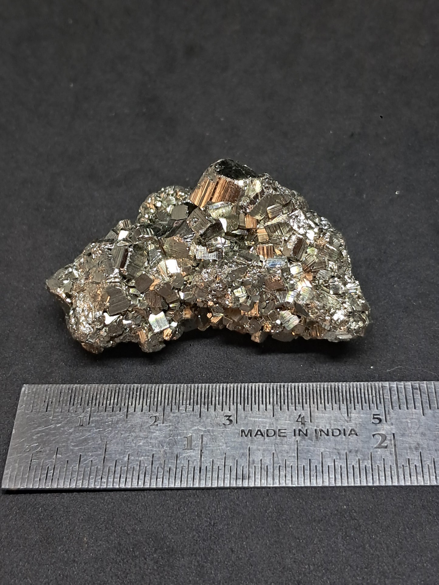 Pirita en bruto (Perú) en racimo natural | Espécimen mineral | Rocas y Cristales #PR26