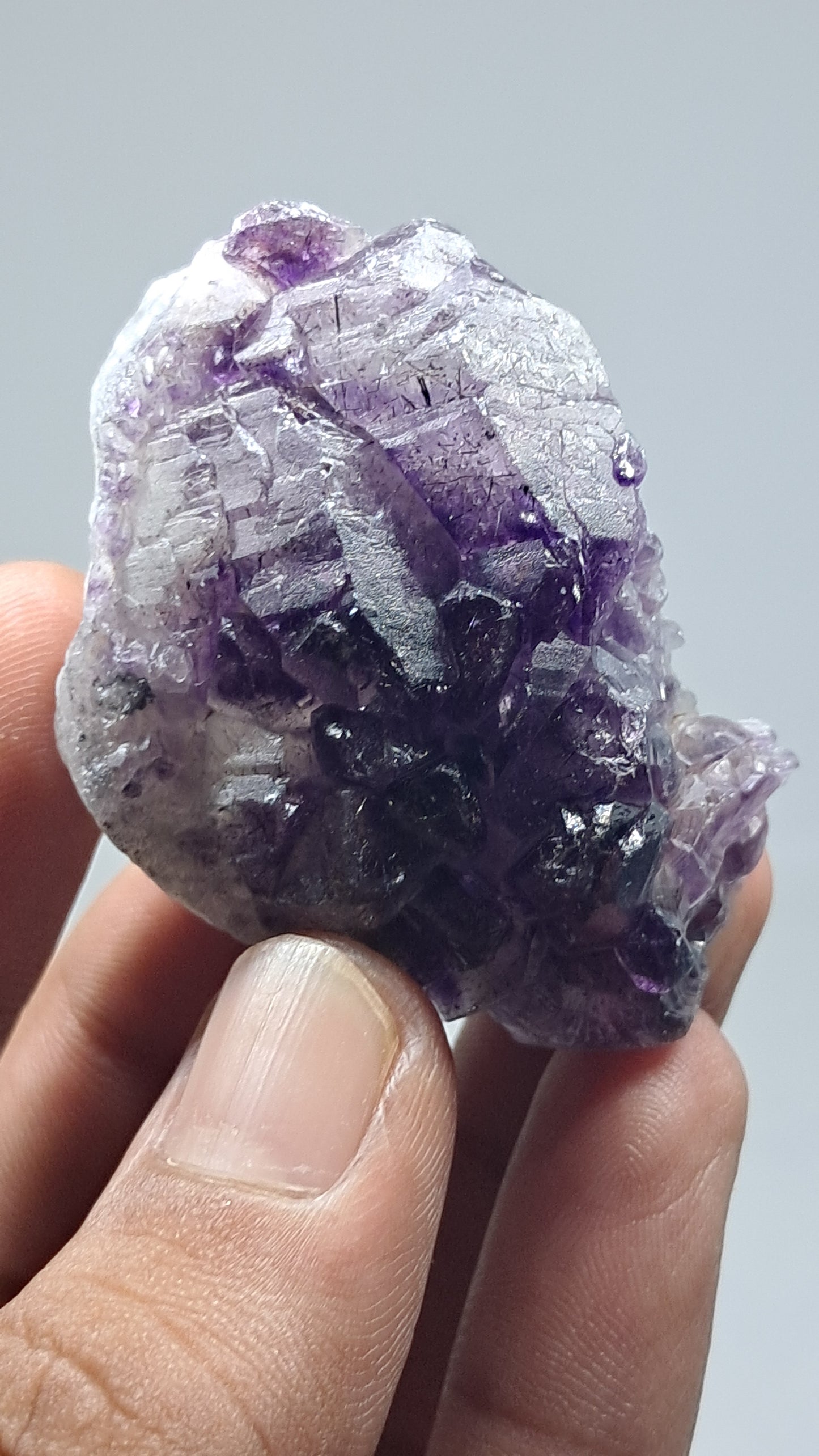 Amatista Elestial Morada Oscura sobre Cuarzo | Inclusiones de Hematita Goethita Rutilo | Cristal Natural | Muestra Mineral #KA193