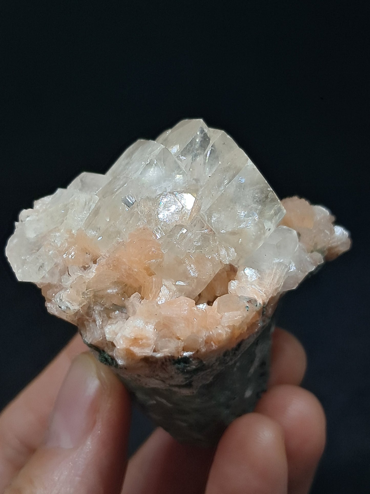 Calcita con estellerita en matriz de basalto (Ajanta) Cristal natural | Piedra en bruto | Muestra mineral #CA40