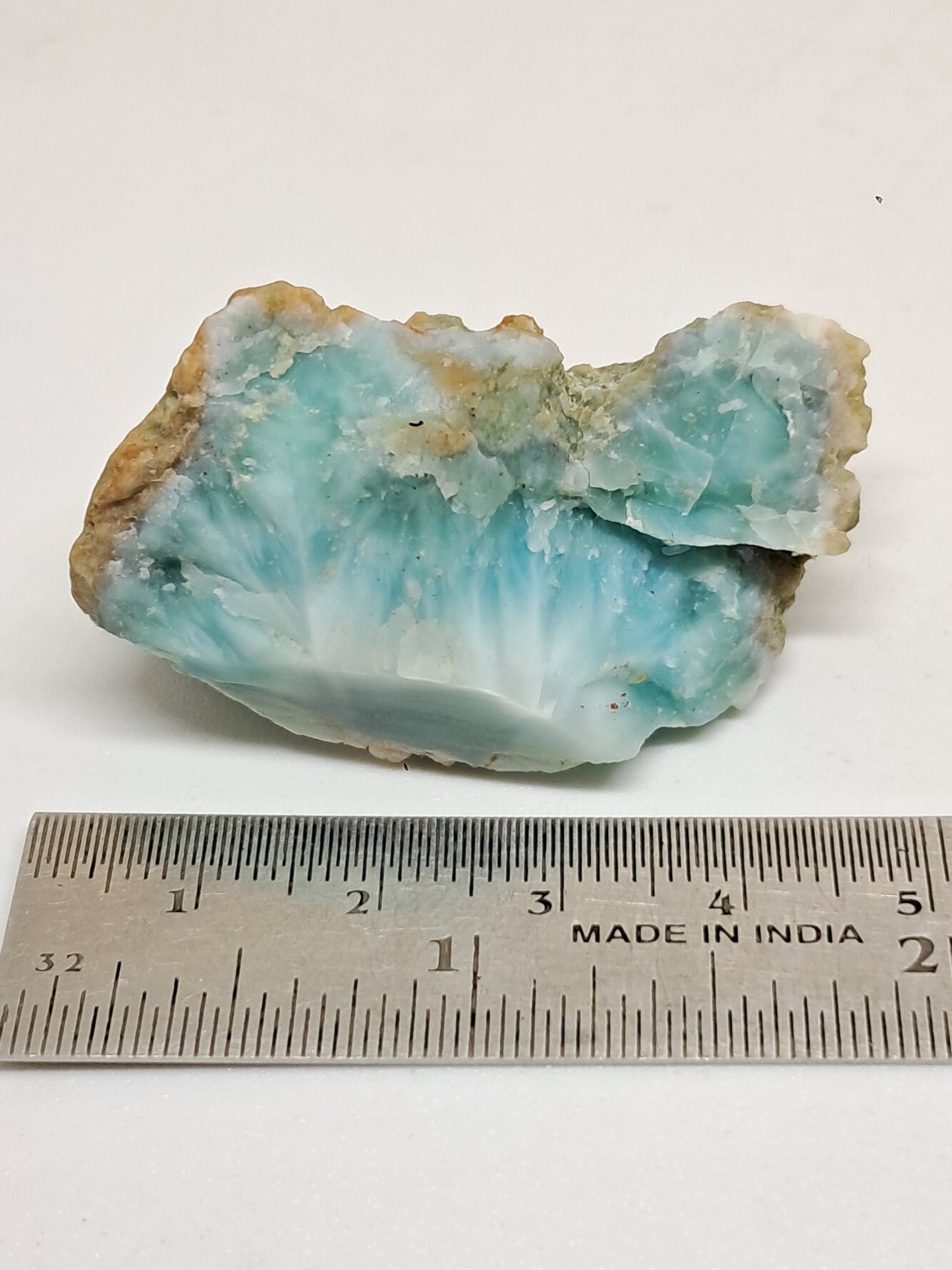 Trozo de Larimar (República Dominicana) en bruto | Roca natural n.° LM22