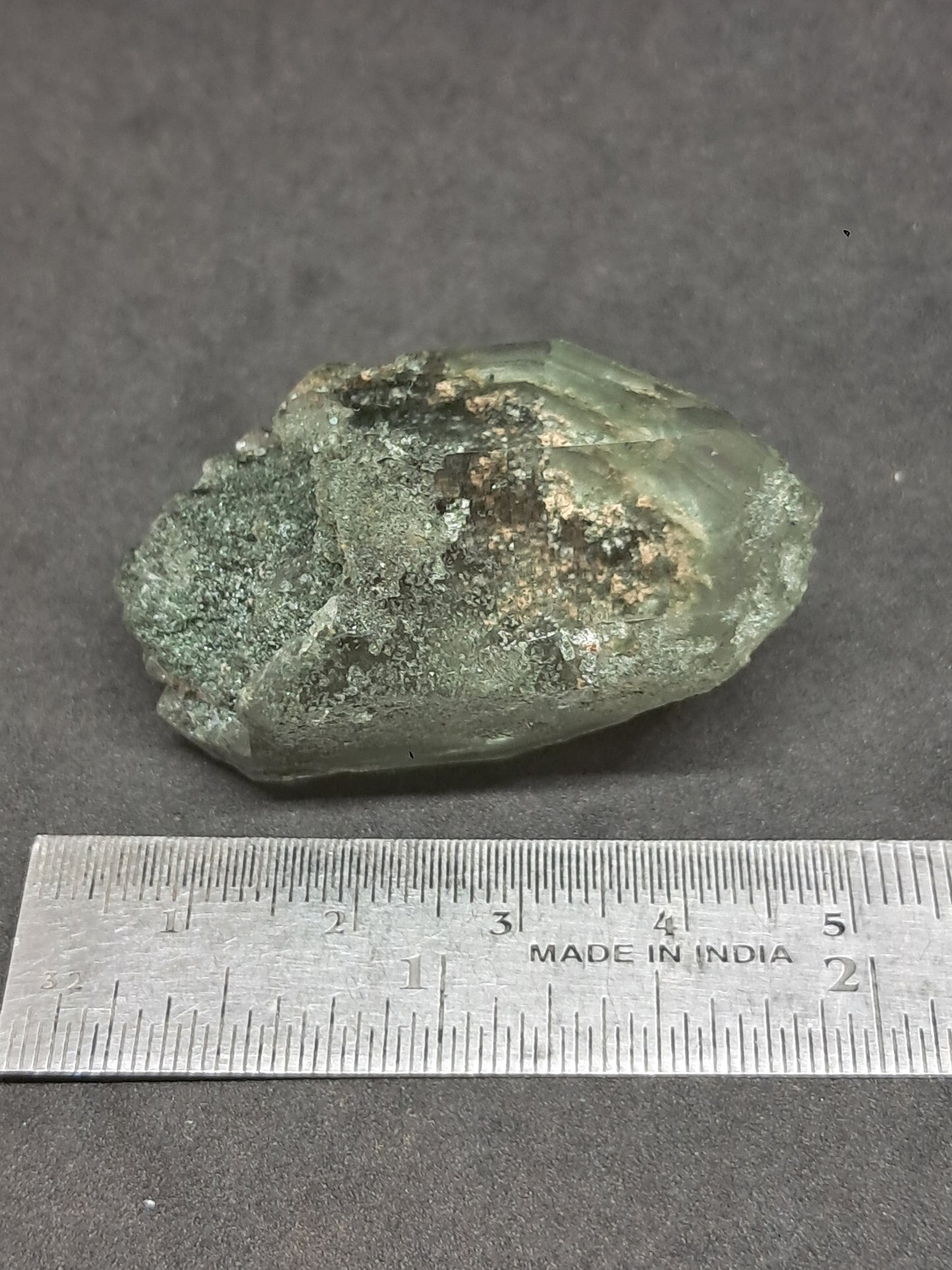 Punta de Cuarzo Clorita sobre Drusa de Cuarzo con Hematita (piedra natural no preciosa) #CQ6