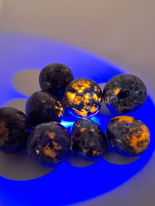 Yooperlite Tumbled | Natural Polished Stone