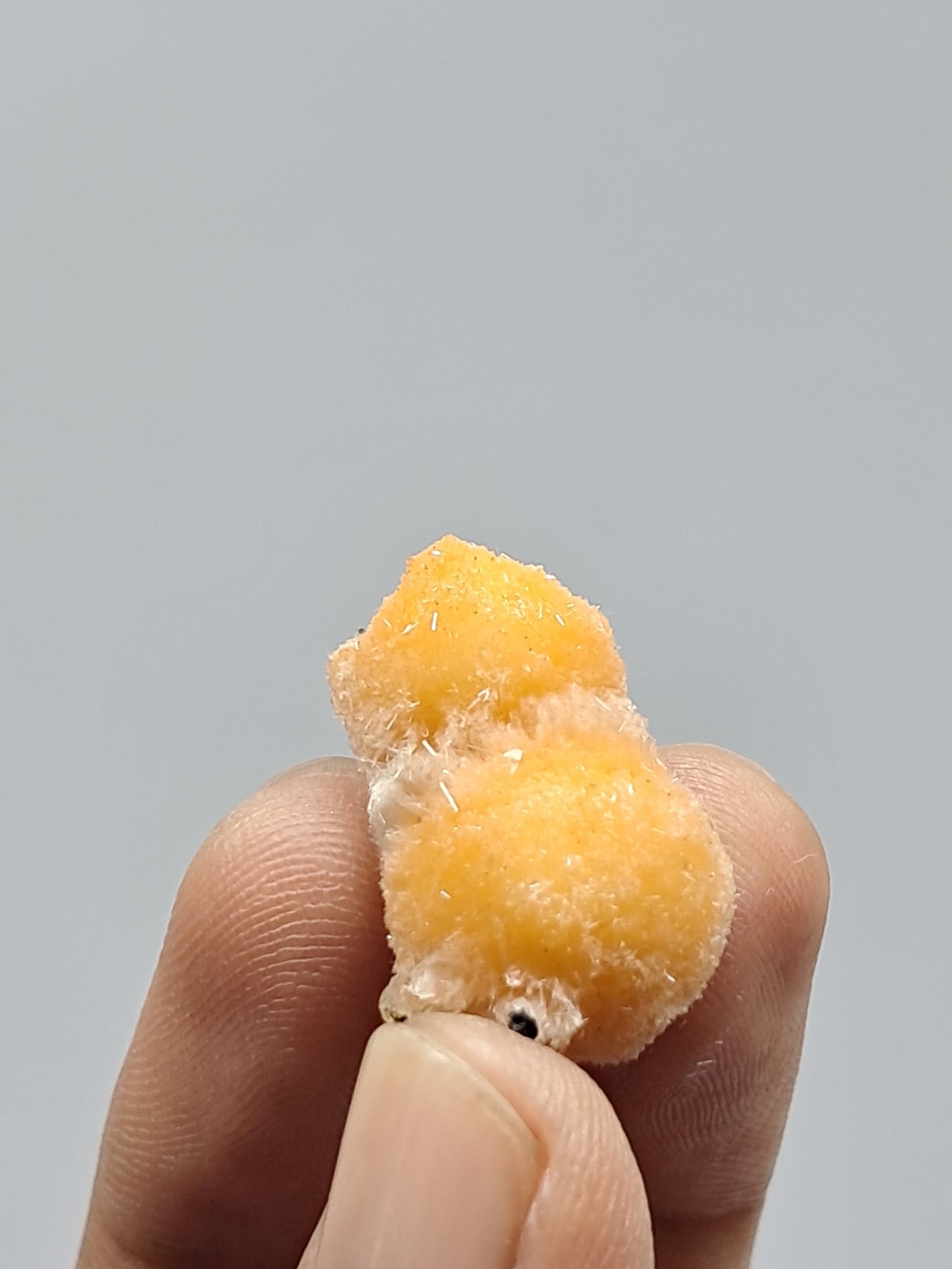 Muestra de mineral de Thomsonita con mesolita (Madhya Pradesh) | Zeolita n.° THM1